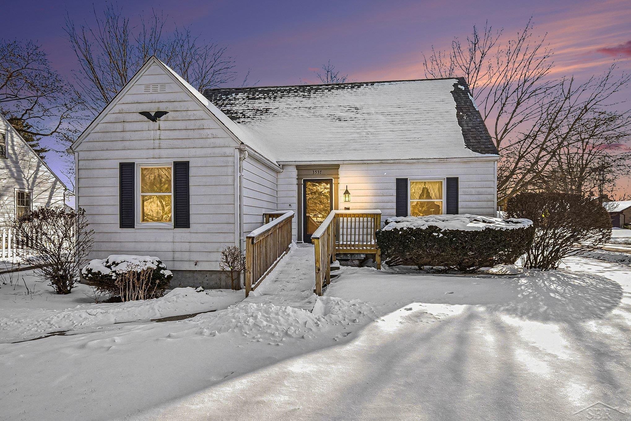 3537 Adams Avenue, Saginaw, MI, 48602