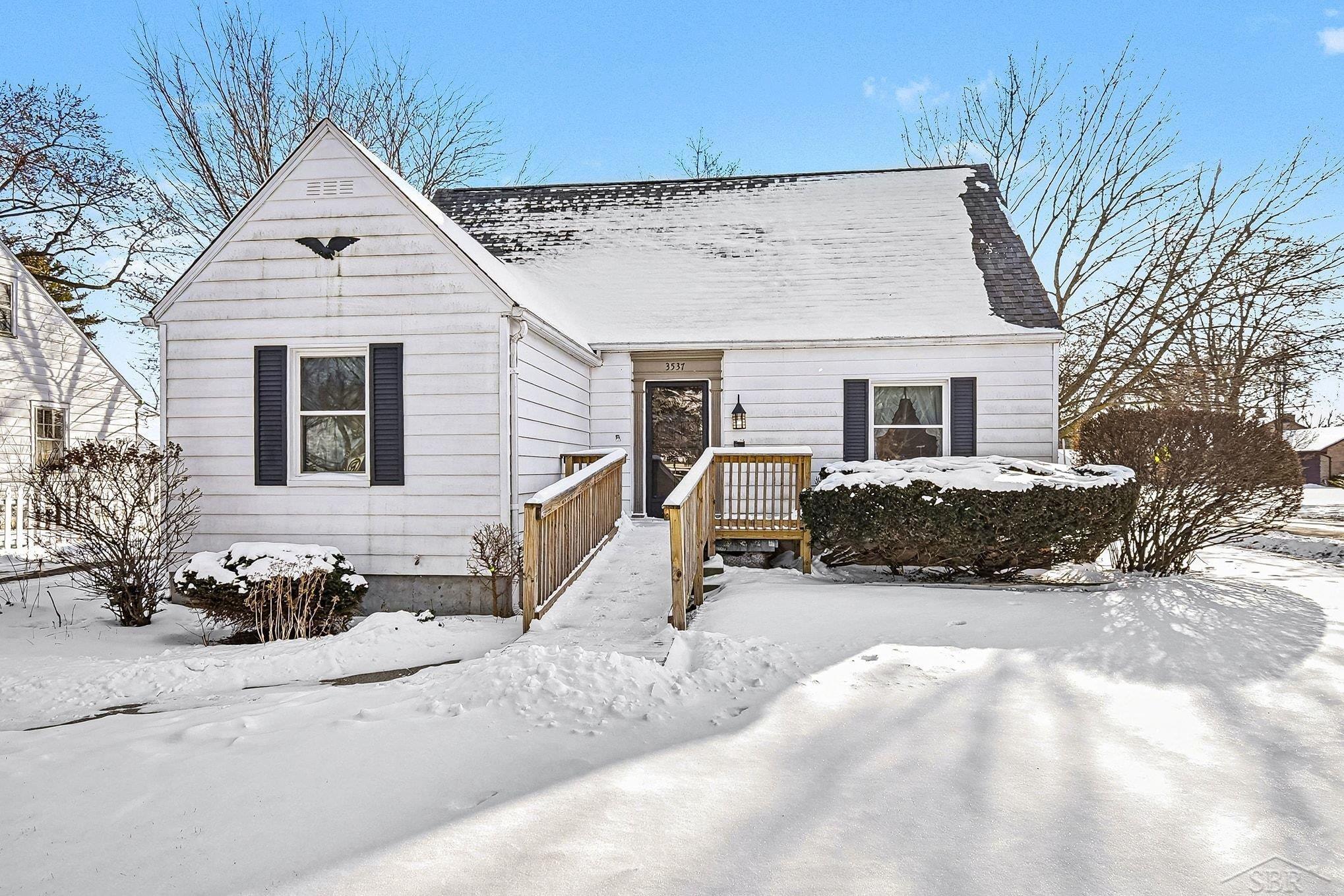 3537 Adams Avenue, Saginaw, MI, 48602