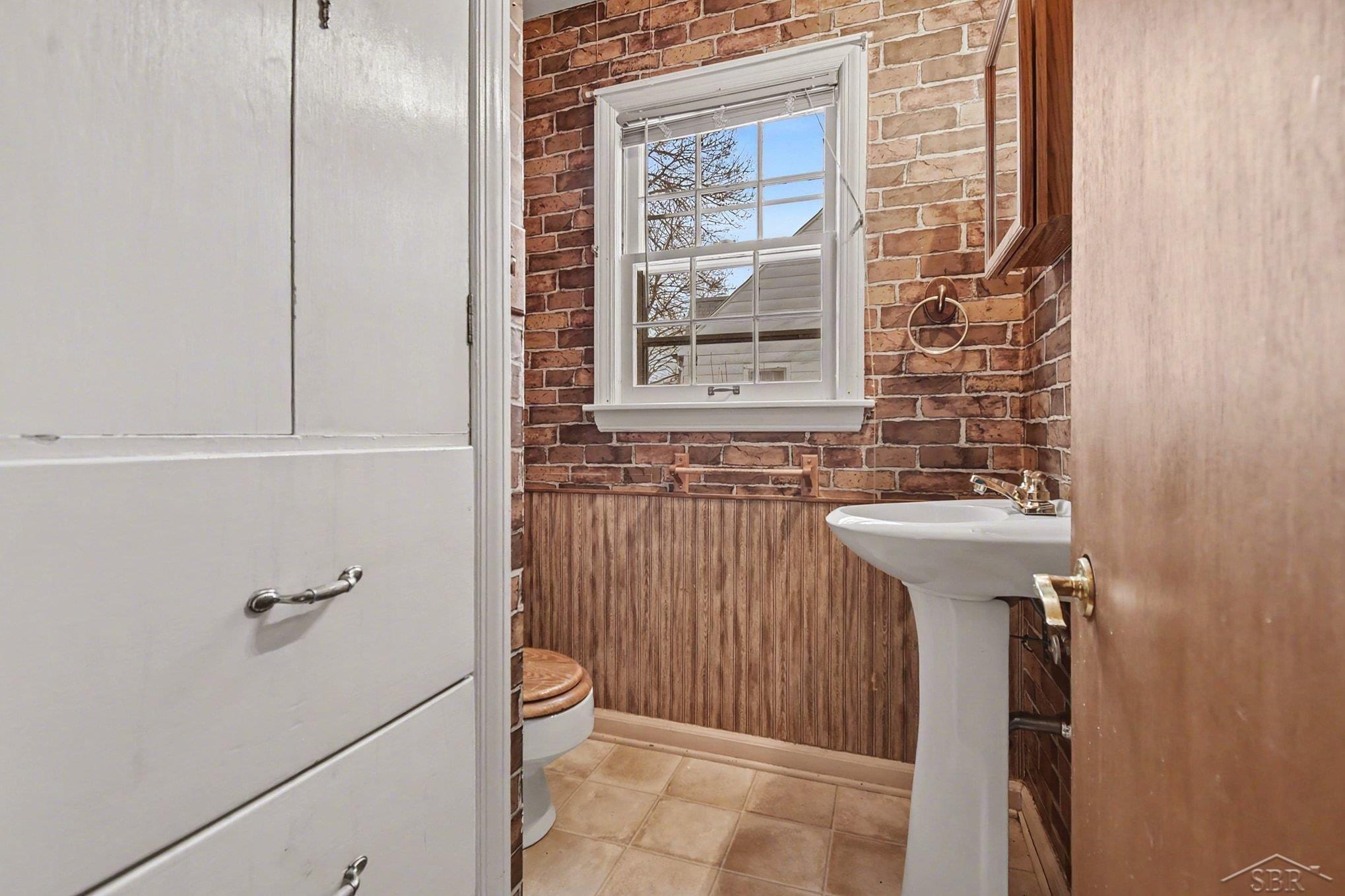 3537 Adams Avenue, Saginaw, MI, 48602