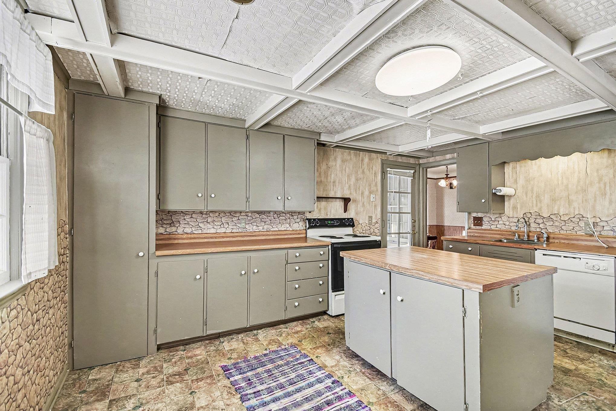 3537 Adams Avenue, Saginaw, MI, 48602