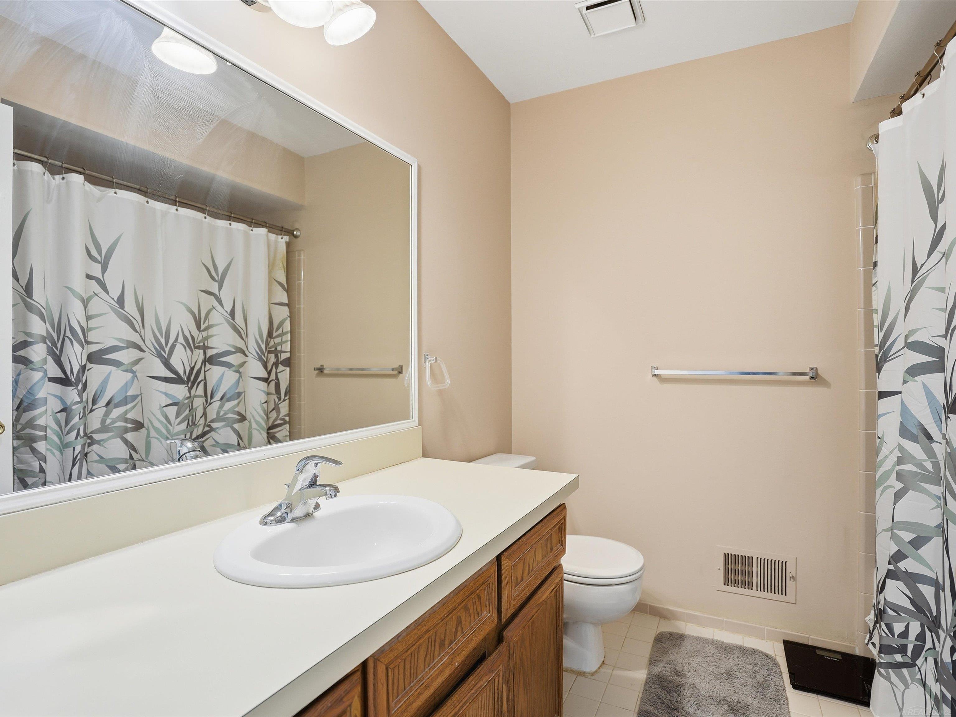 46723 Shelby Court, Shelby Twp, MI, 48317