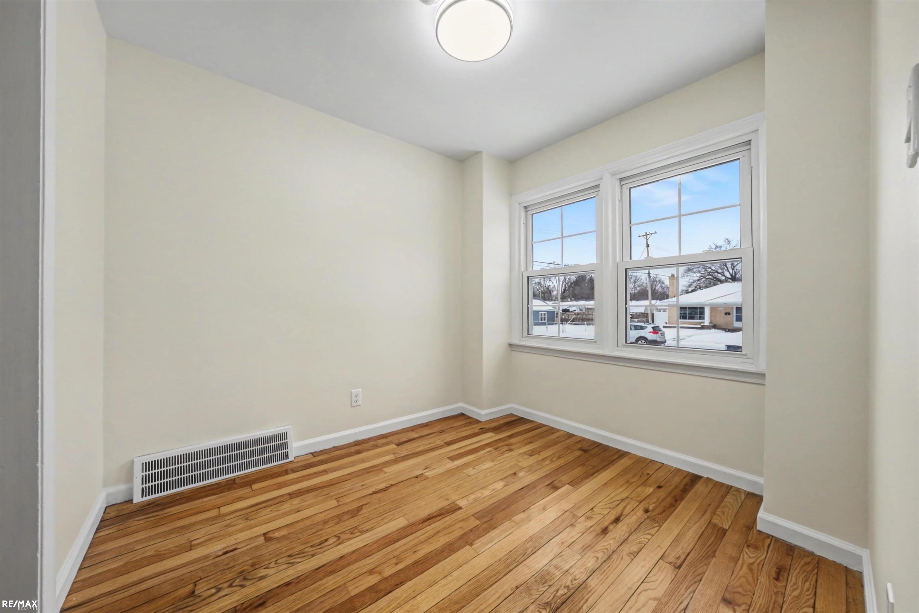 Royal Oak, MI, 48073-3466