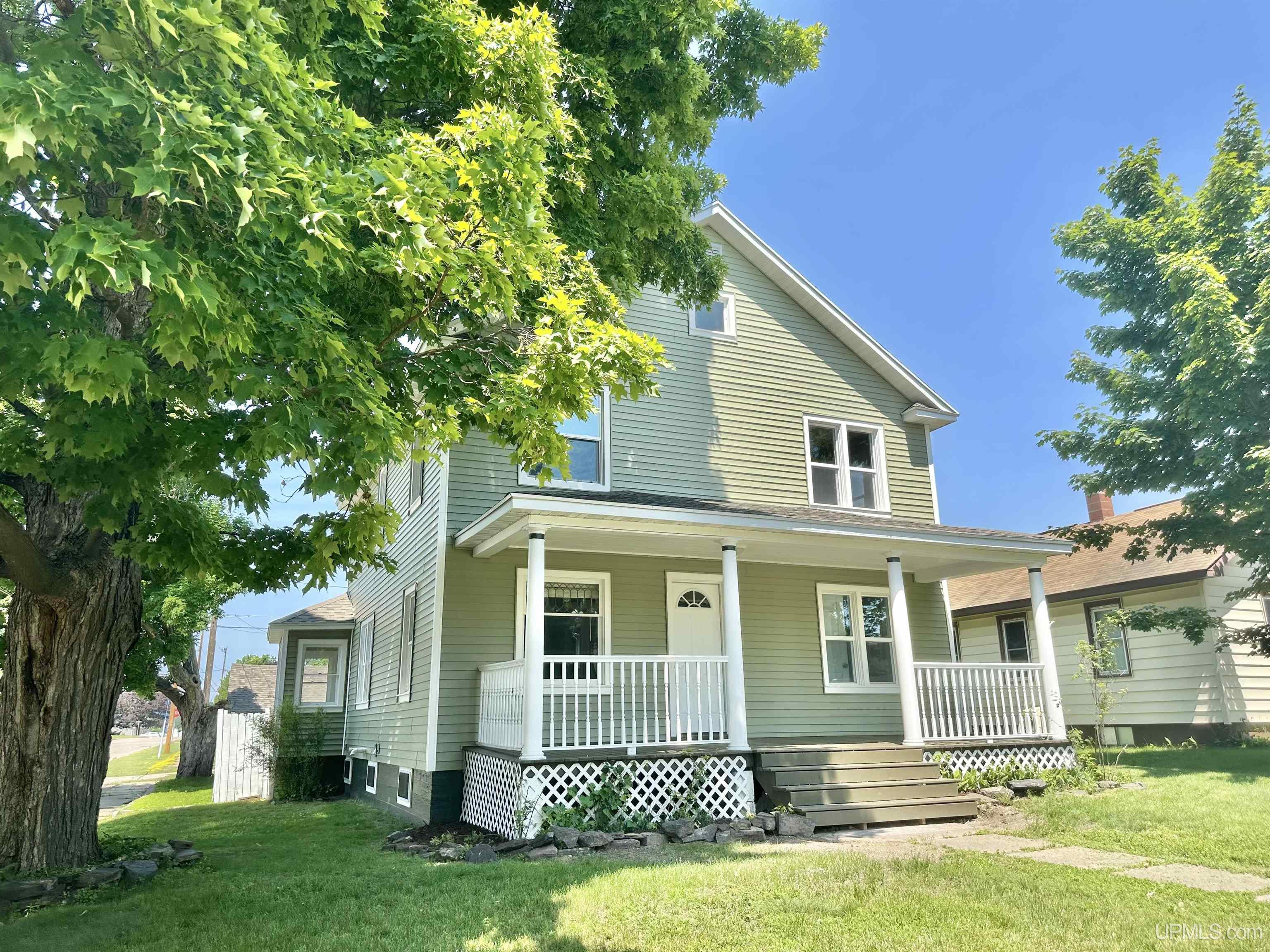 Homes for sale in Kingsford, MI | 132 Withworth Ave, Kingsford, MI 49802 | MLS# 50198762