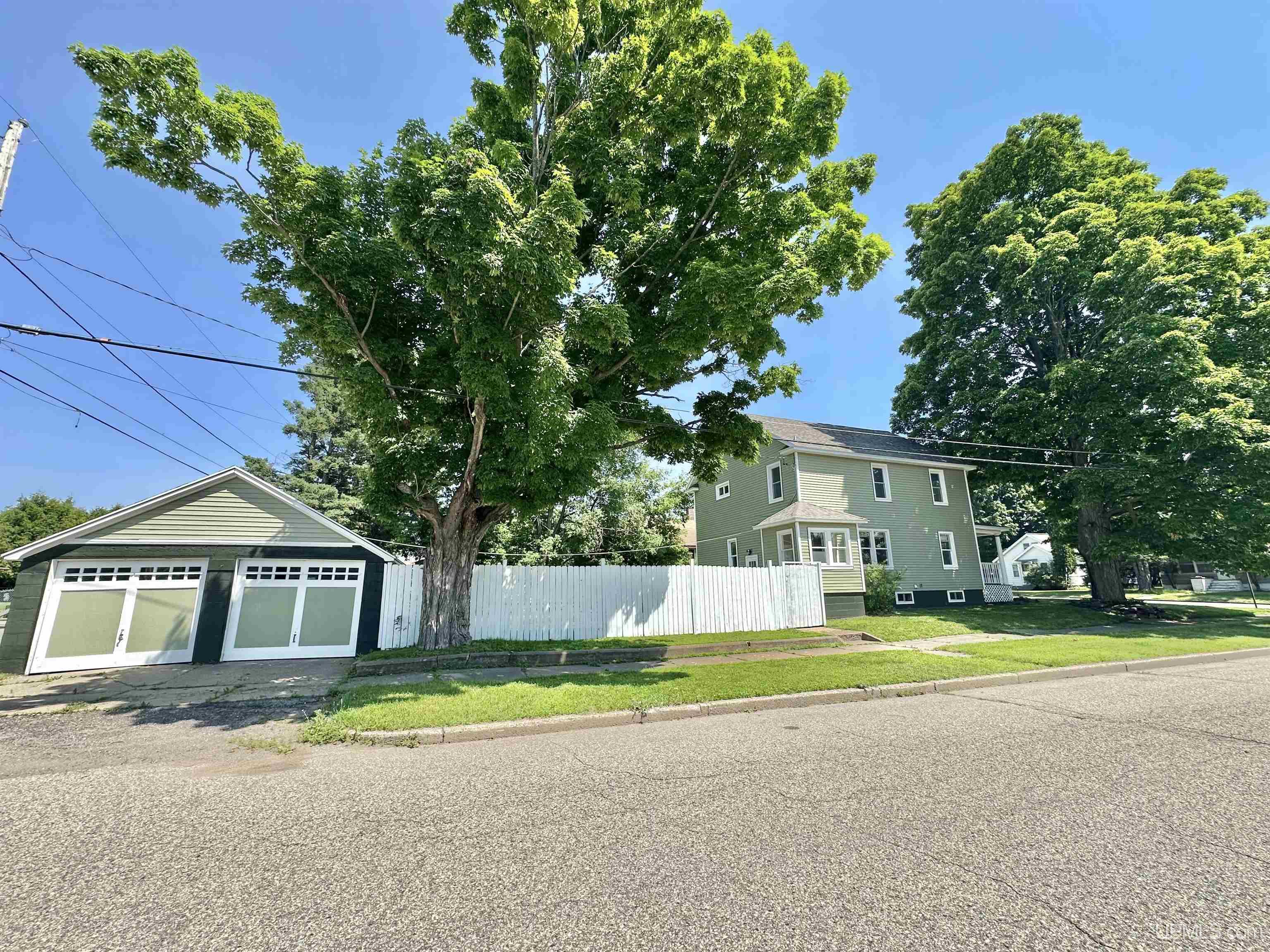 Homes for sale in Kingsford, MI | 132 Withworth Ave, Kingsford, MI 49802 | MLS# 50198762