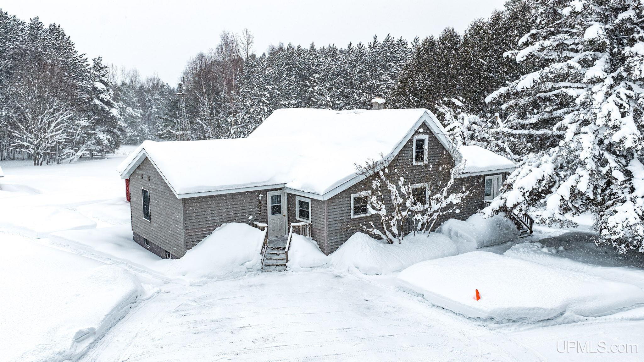 Homes for sale in Atlantic Mine, MI | 13144 Liminga Rd, Atlantic Mine, MI 49905 | MLS# 50198792