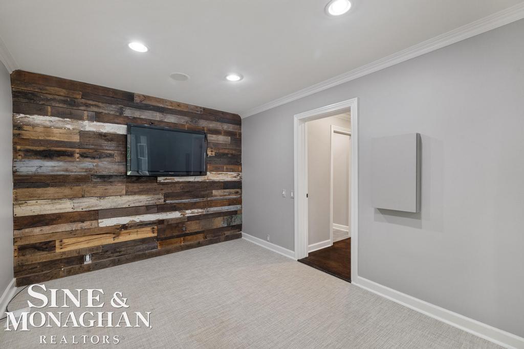 520 Pleasant Street, Birmingham, MI, 48009