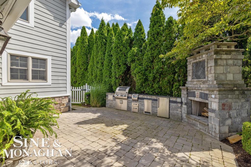 520 Pleasant Street, Birmingham, MI, 48009