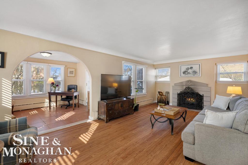 Homes for sale in Grosse Pointe Park, MI | 1264 Bishop Rd, Grosse Pointe Park, MI 48230 | MLS# 50198814