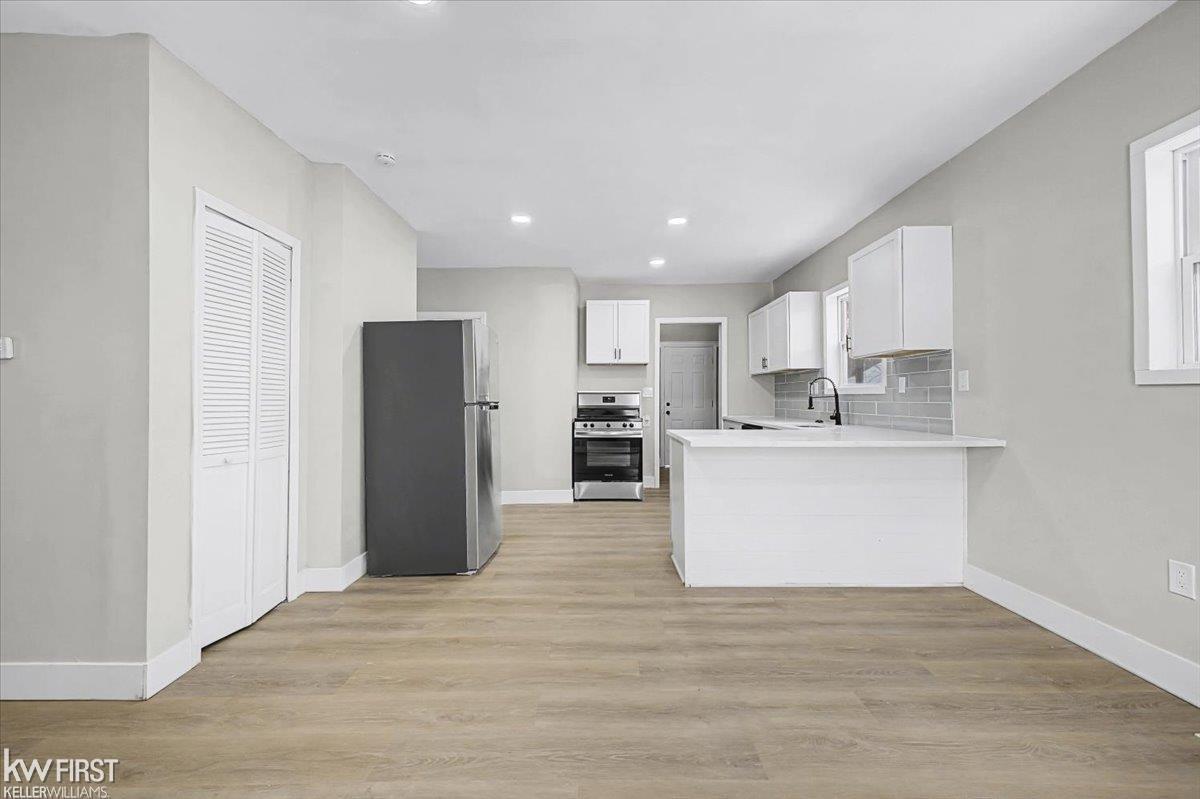 Homes for sale in Hazel Park, MI | 586 E Hayes Ave, Hazel Park, MI 48030 | MLS# 50198817