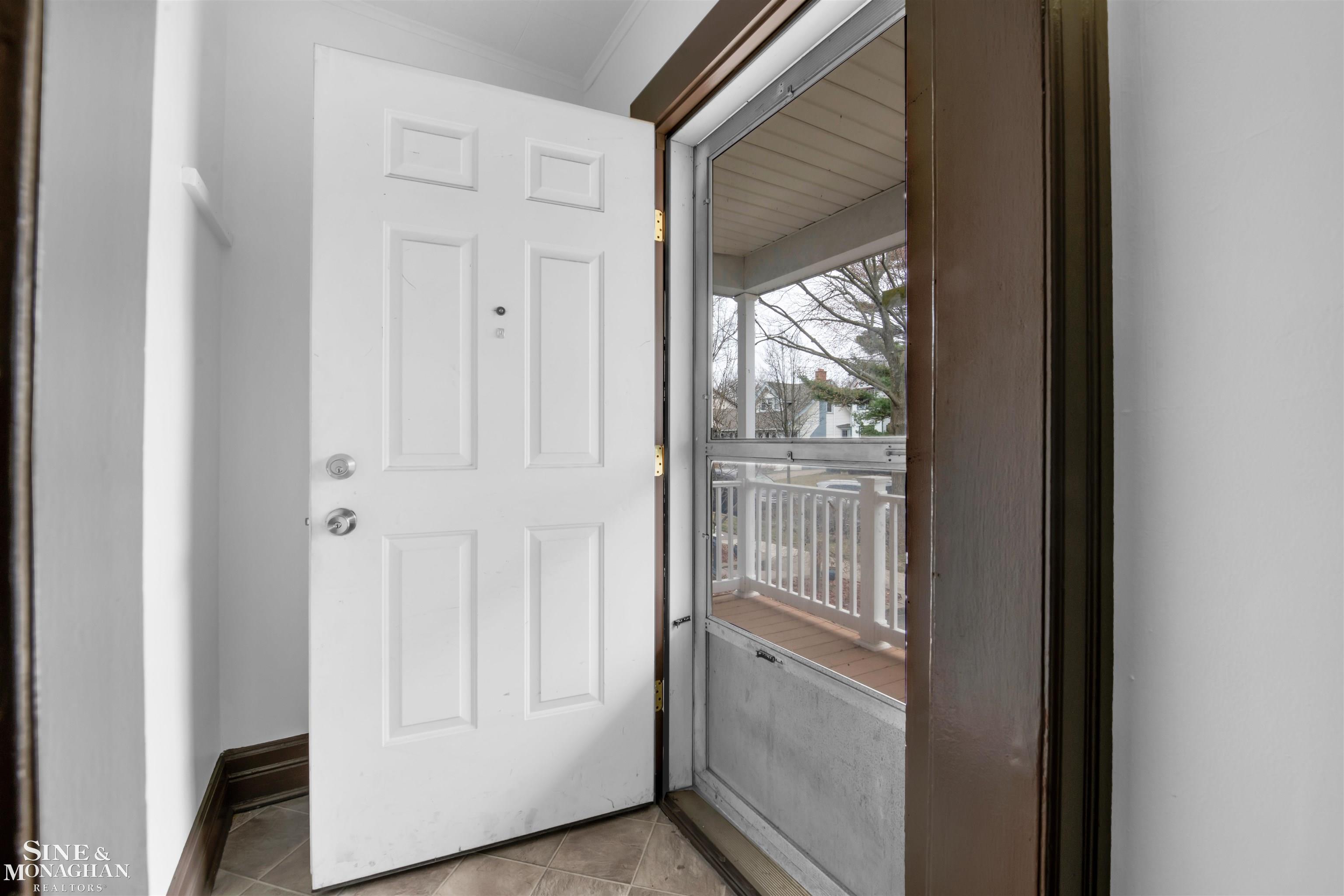 Homes for sale in Grosse Pointe Park, MI | 1083 Lakepointe St, Grosse Pointe Park, MI 48230 | MLS# 50198819