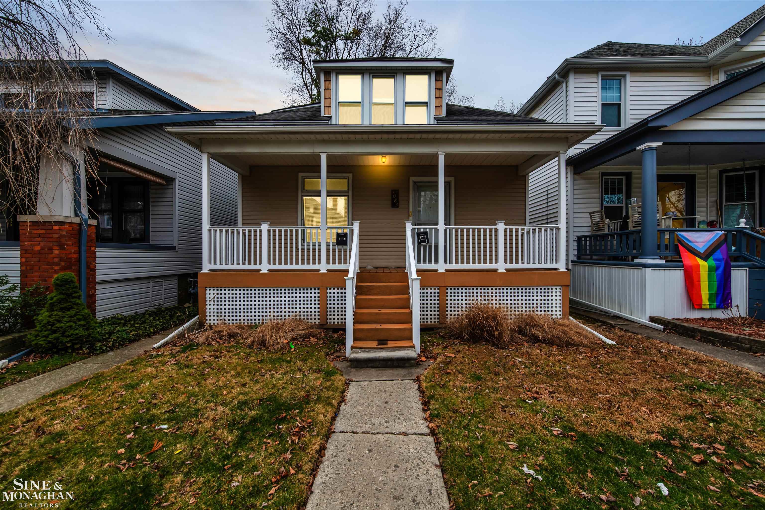 Homes for sale in Grosse Pointe Park, MI | 1083 Lakepointe St, Grosse Pointe Park, MI 48230 | MLS# 50198819