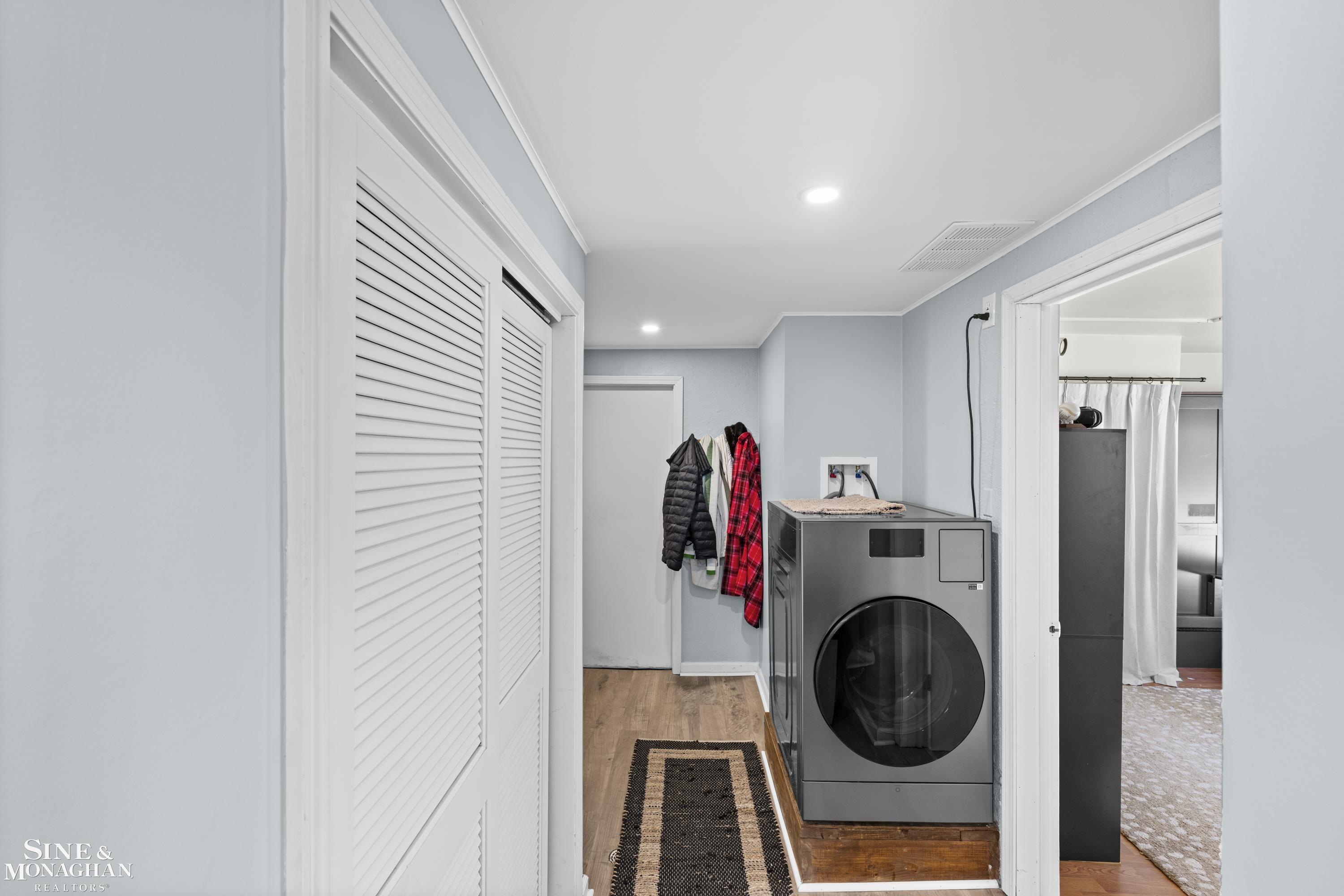 Saint Clair Shores, MI, 48081