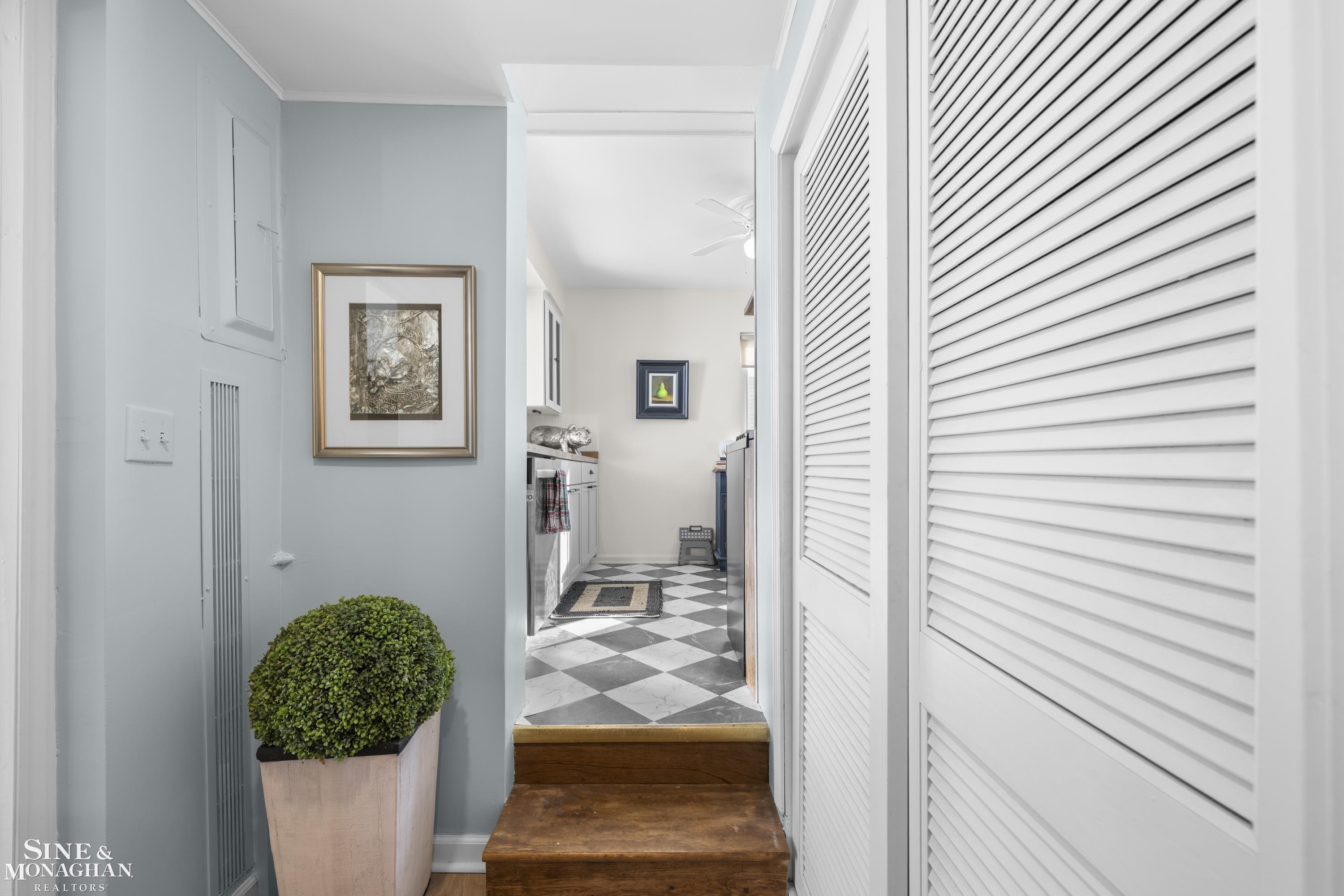 Saint Clair Shores, MI, 48081