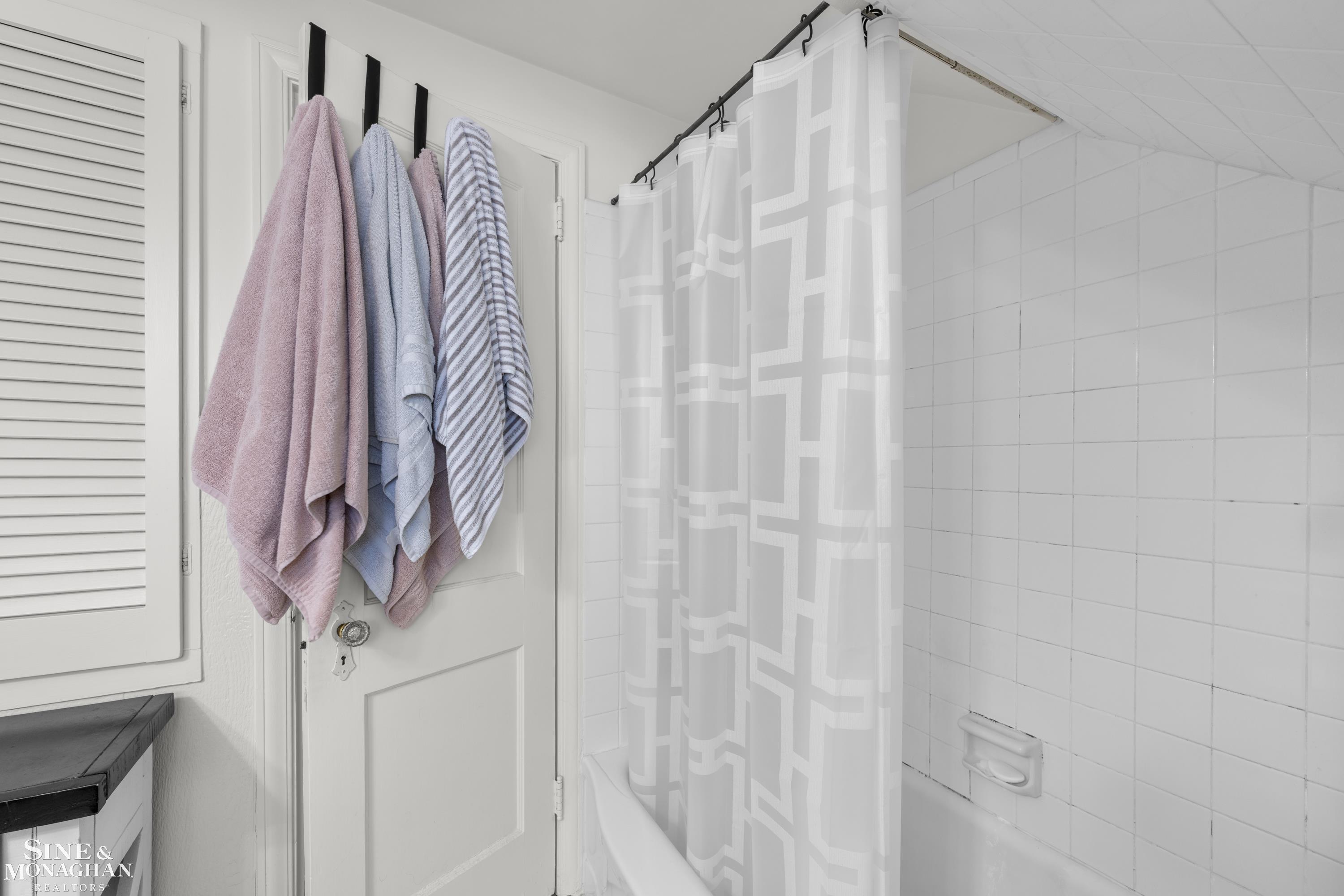 Saint Clair Shores, MI, 48081