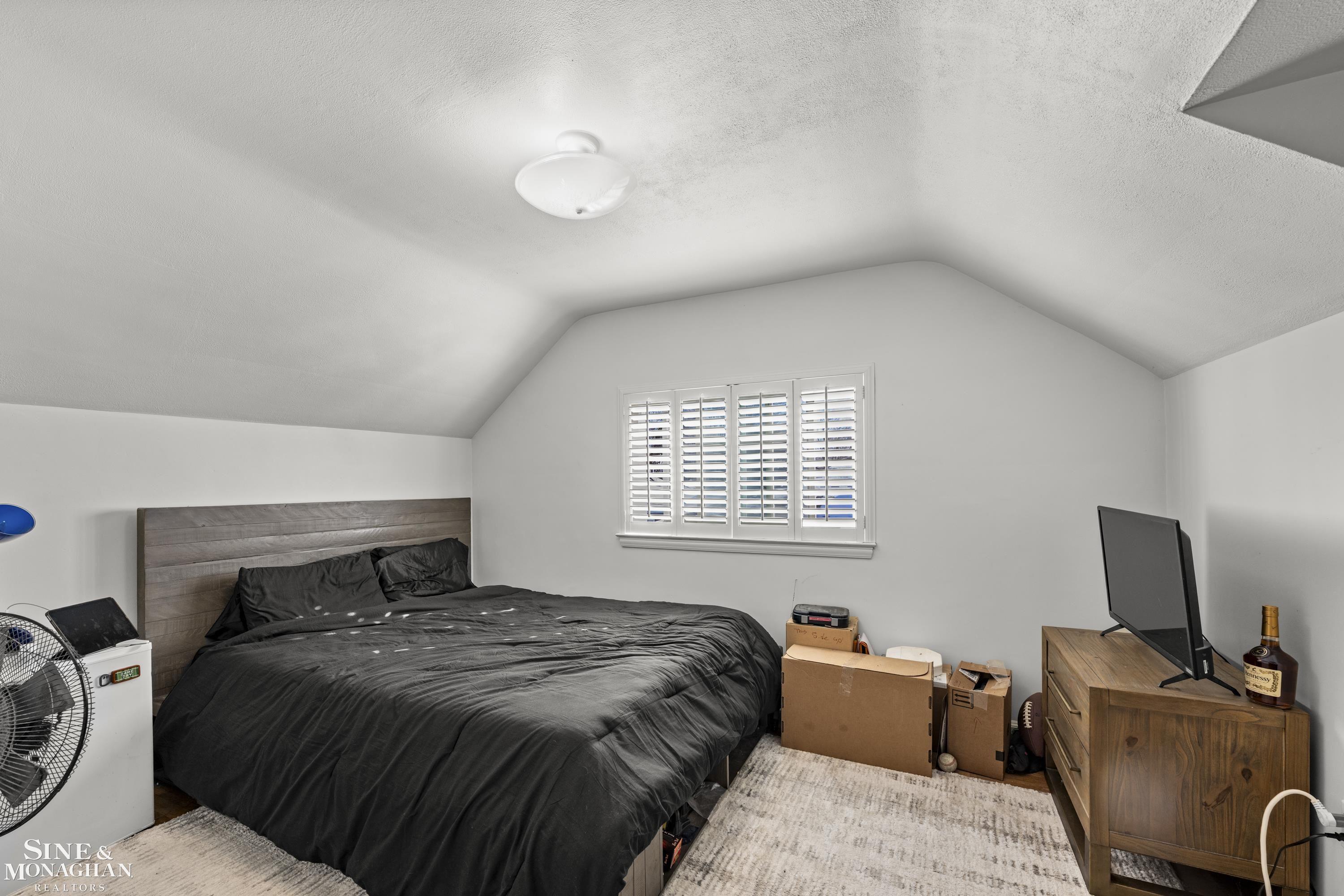 Saint Clair Shores, MI, 48081