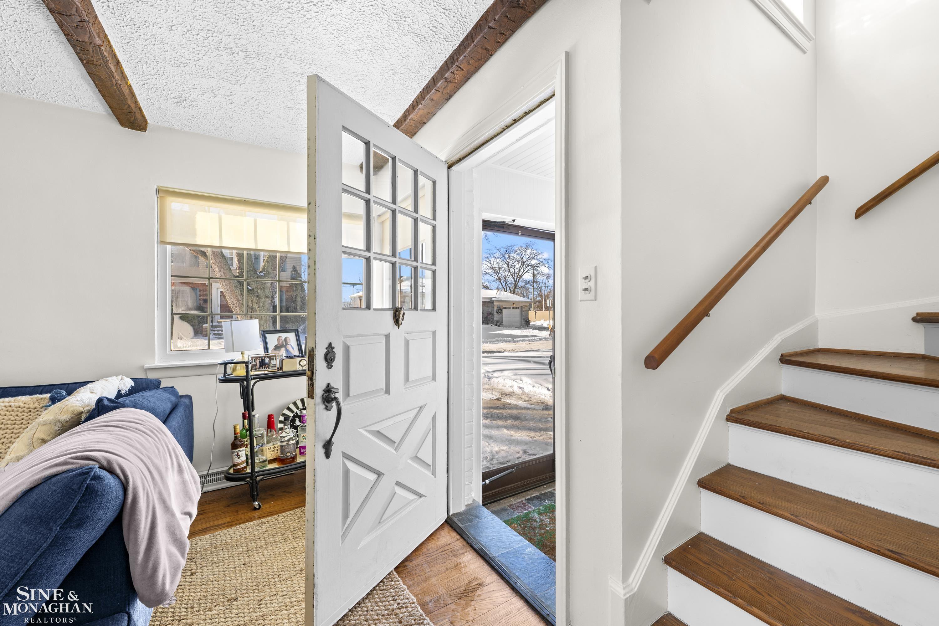 Saint Clair Shores, MI, 48081