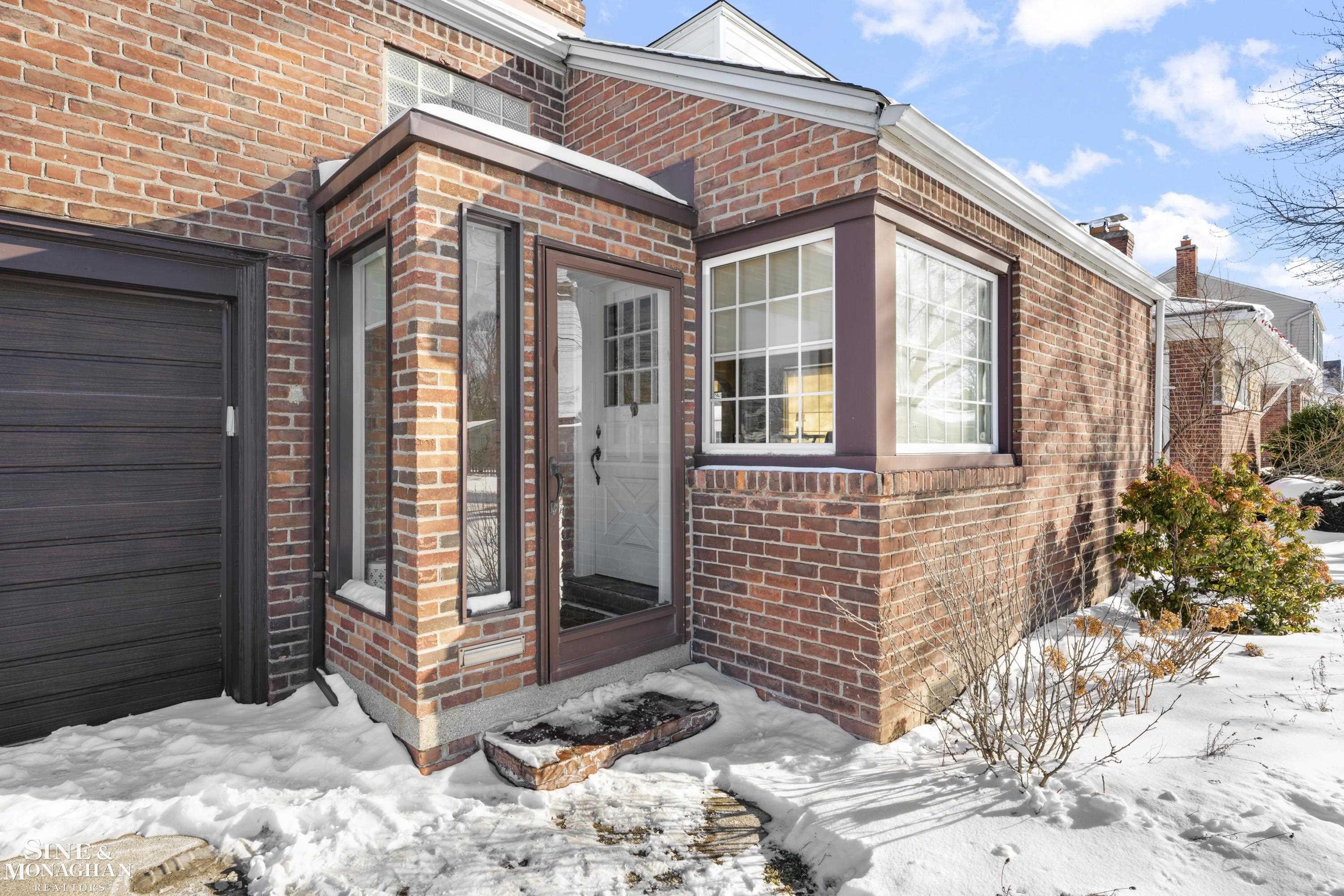 Saint Clair Shores, MI, 48081