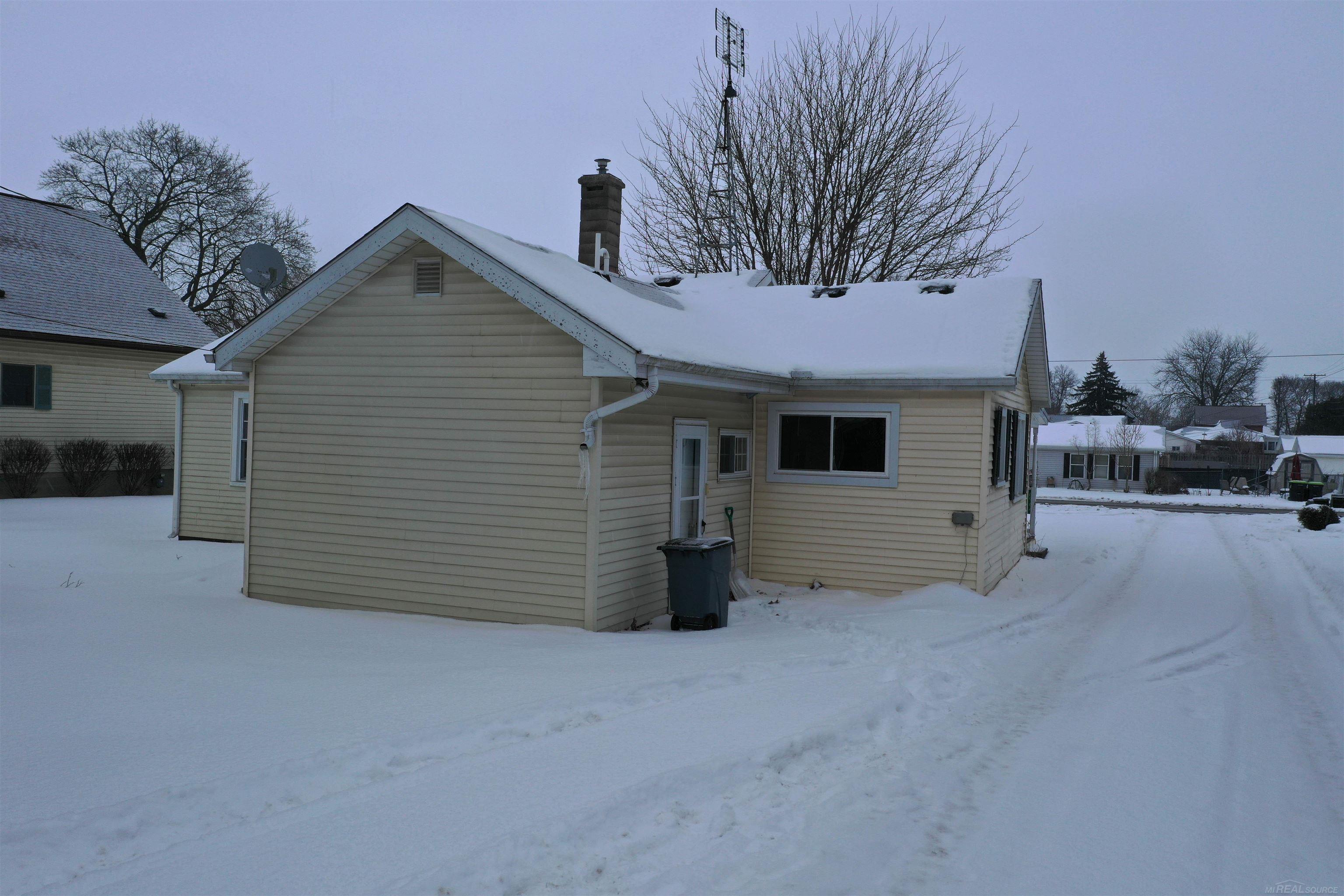 Homes for sale in Brown City, MI | 6964 George St, Brown City, MI 48416 | MLS# 50198851