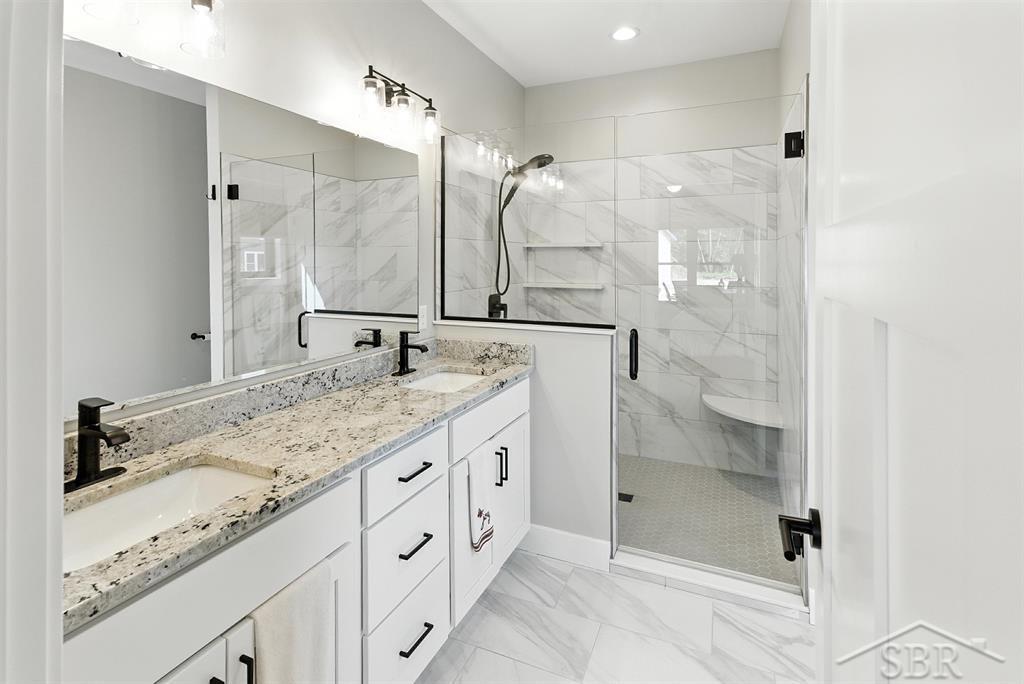 701 Broadhead Drive, Midland, MI, 48642