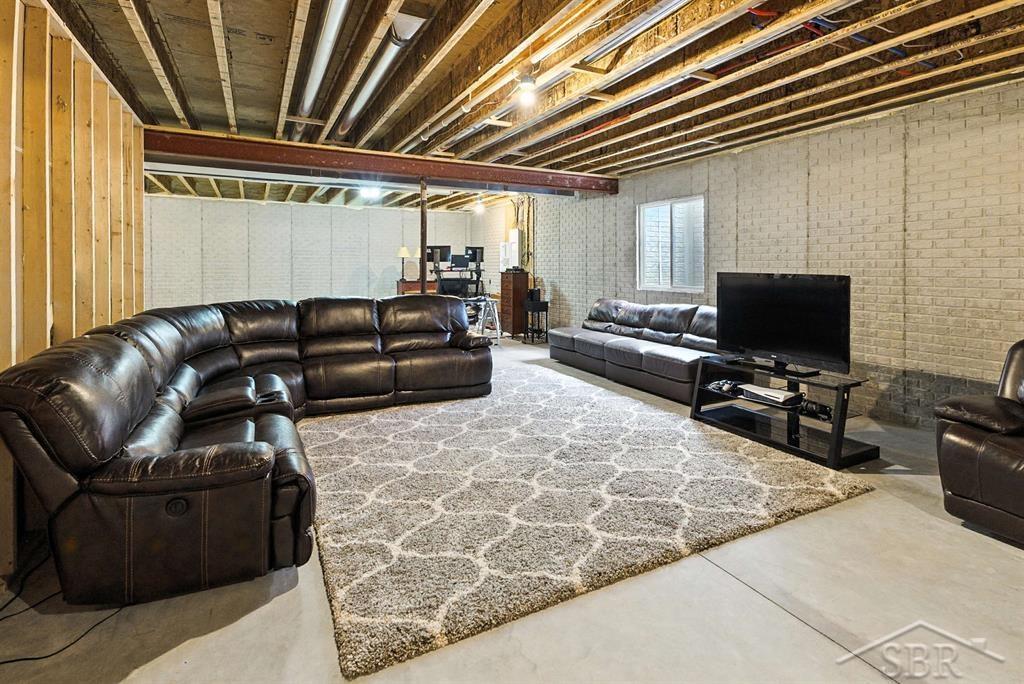 701 Broadhead Drive, Midland, MI, 48642