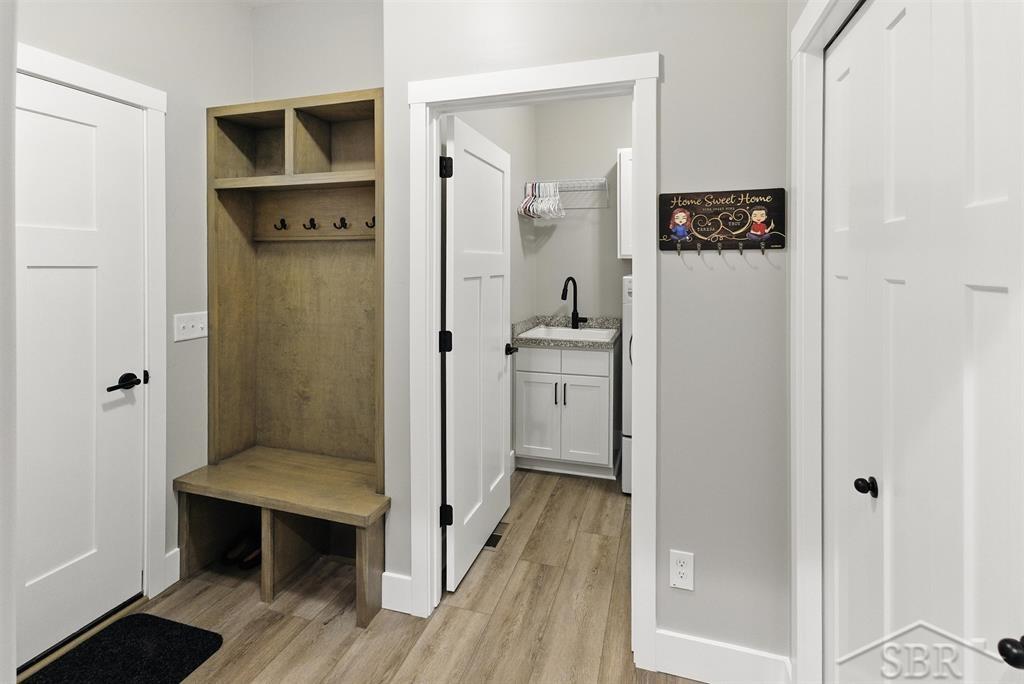 701 Broadhead Drive, Midland, MI, 48642