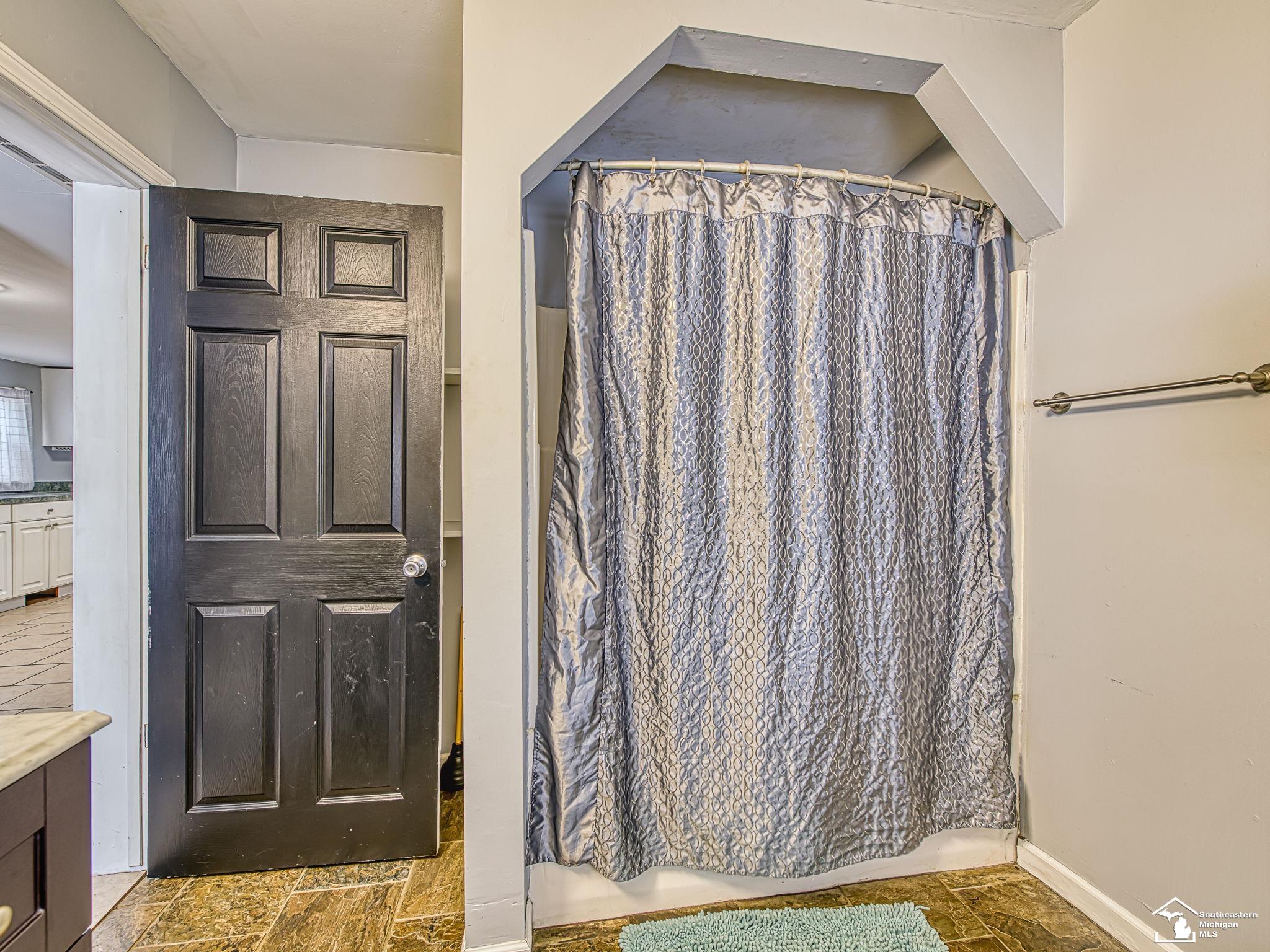 19135 Ida Center Road, Petersburg, MI, 49270