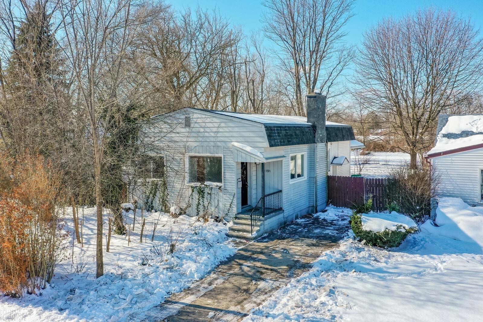 23391 Lawson Avenue photo 1