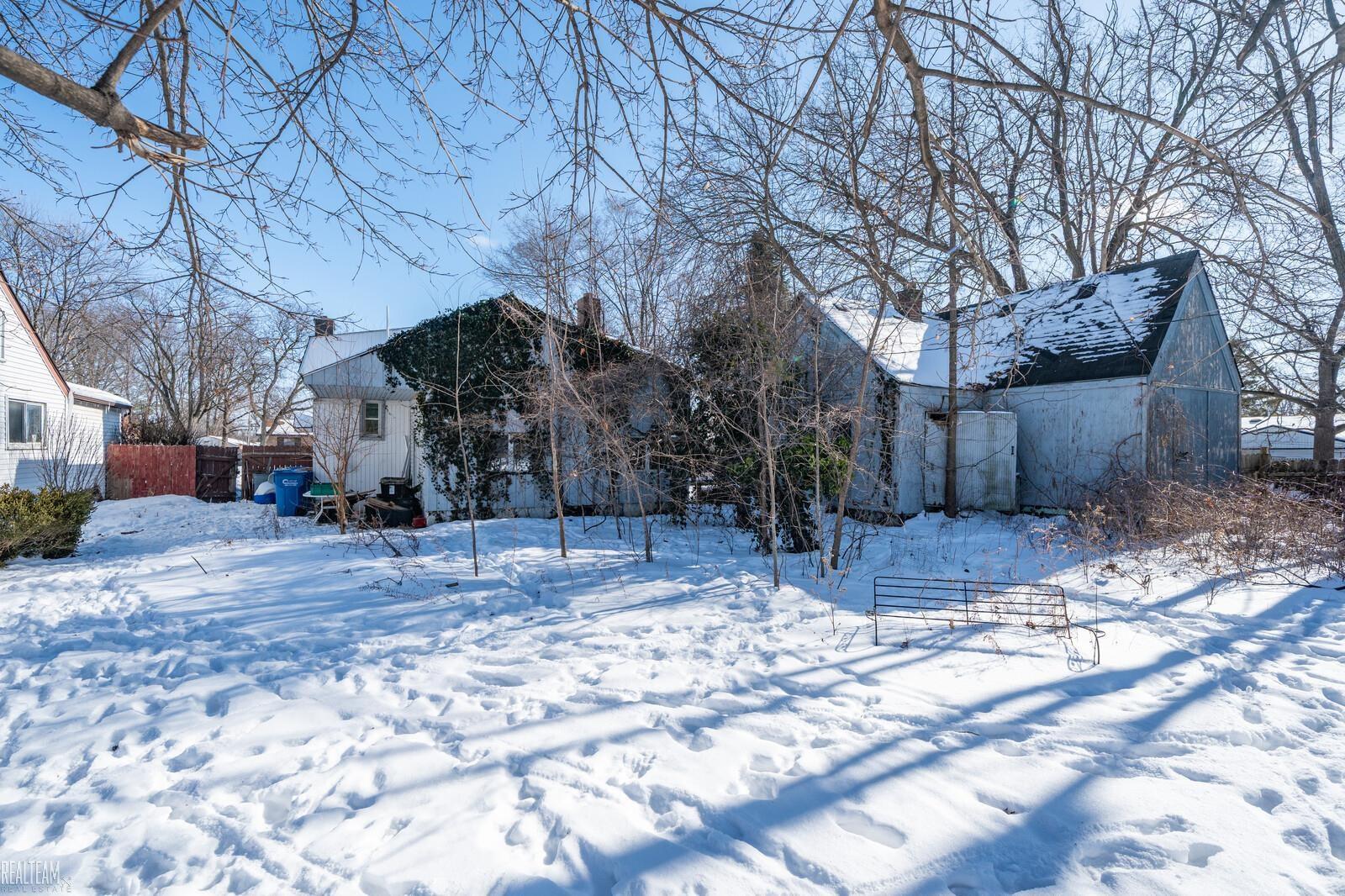 23391 Lawson Avenue photo 18