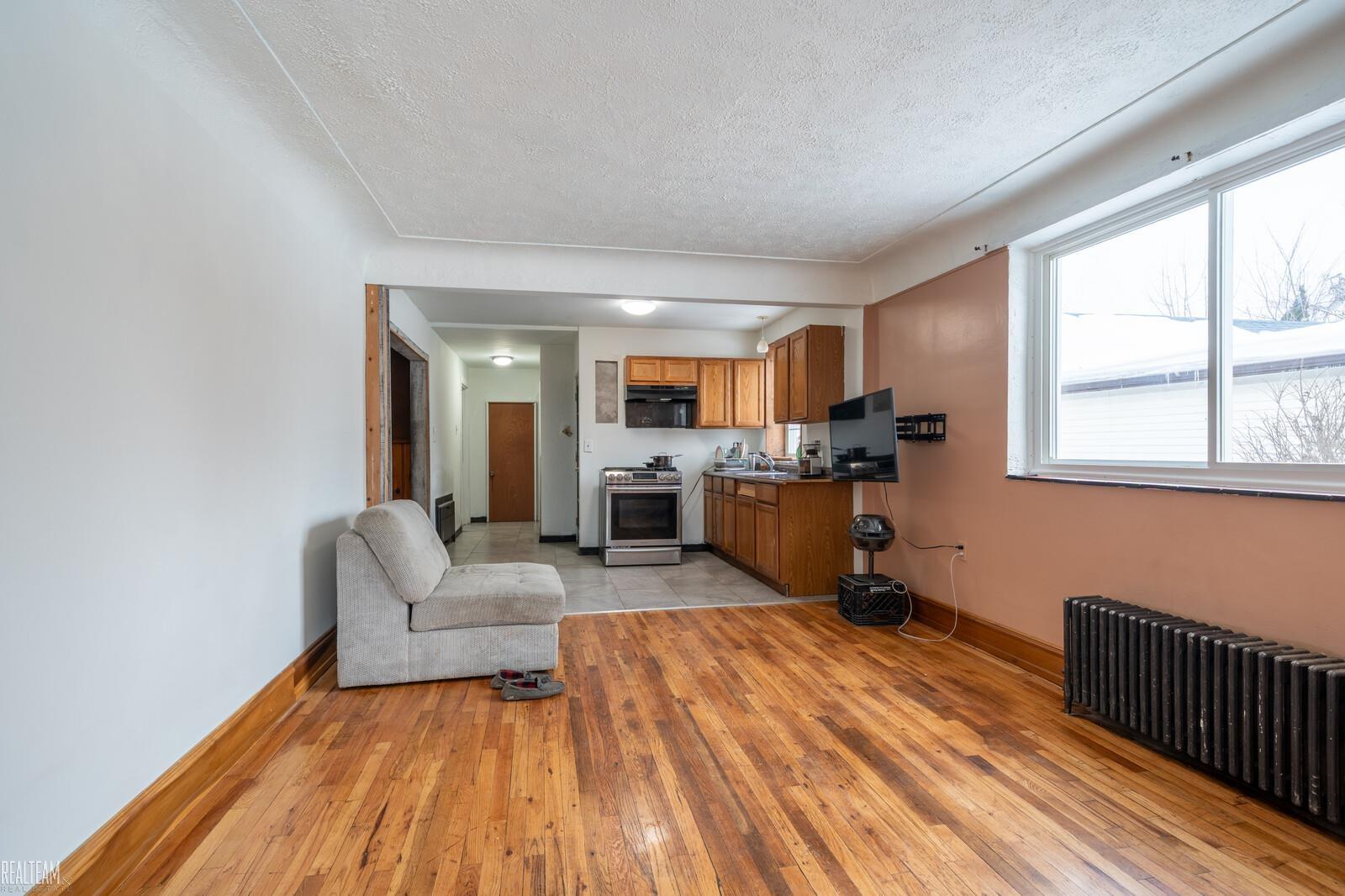 23391 Lawson Avenue photo 7