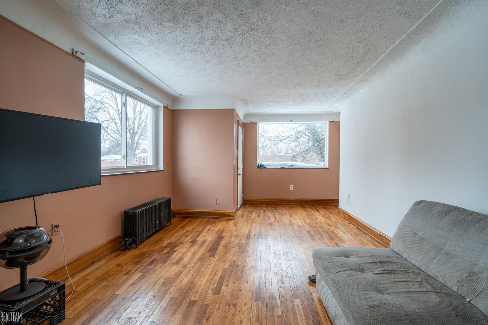 23391 Lawson Avenue photo 8