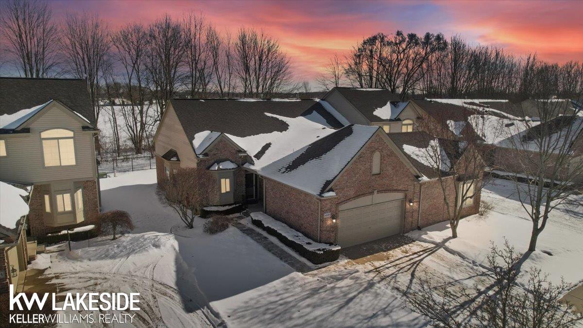 Clinton Township, MI, 48038