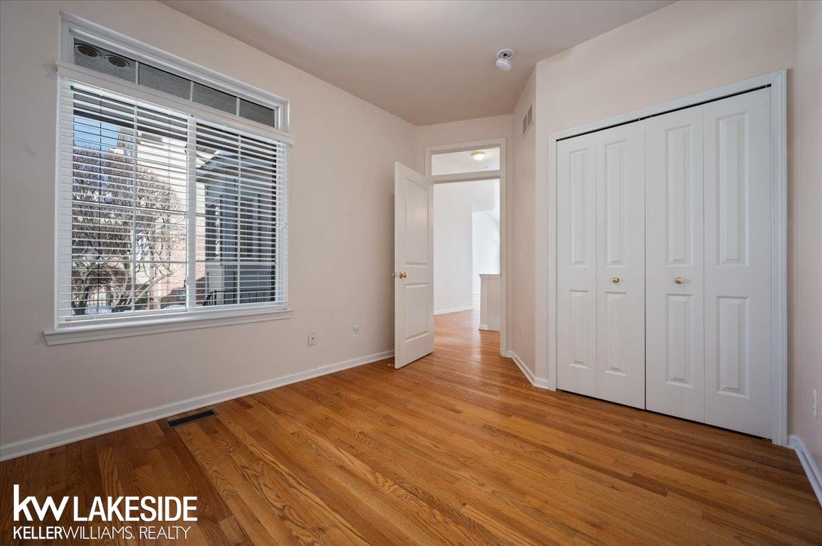 Clinton Township, MI, 48038