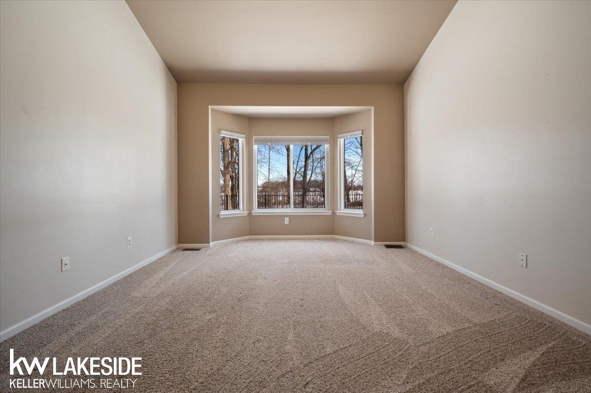 Clinton Township, MI, 48038