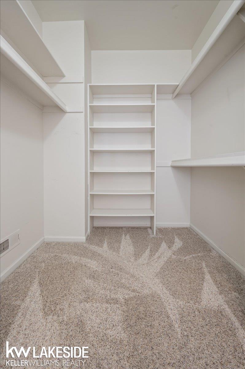 Clinton Township, MI, 48038