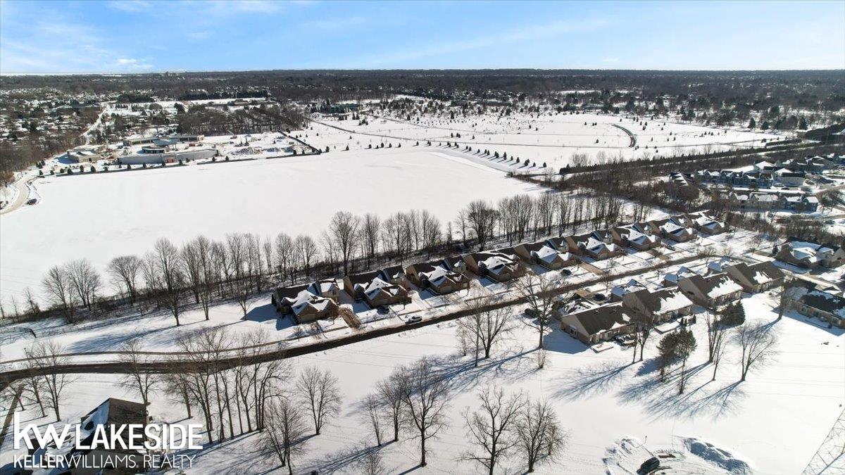 Clinton Township, MI, 48038