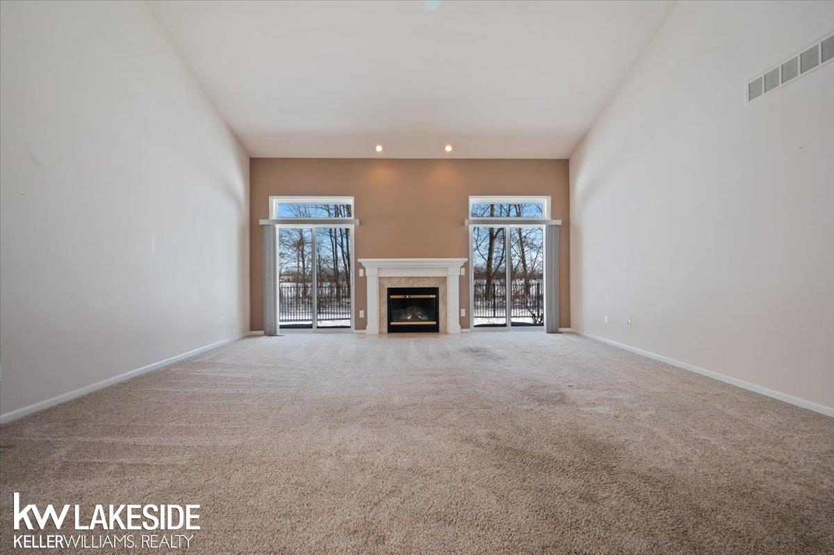 Clinton Township, MI, 48038