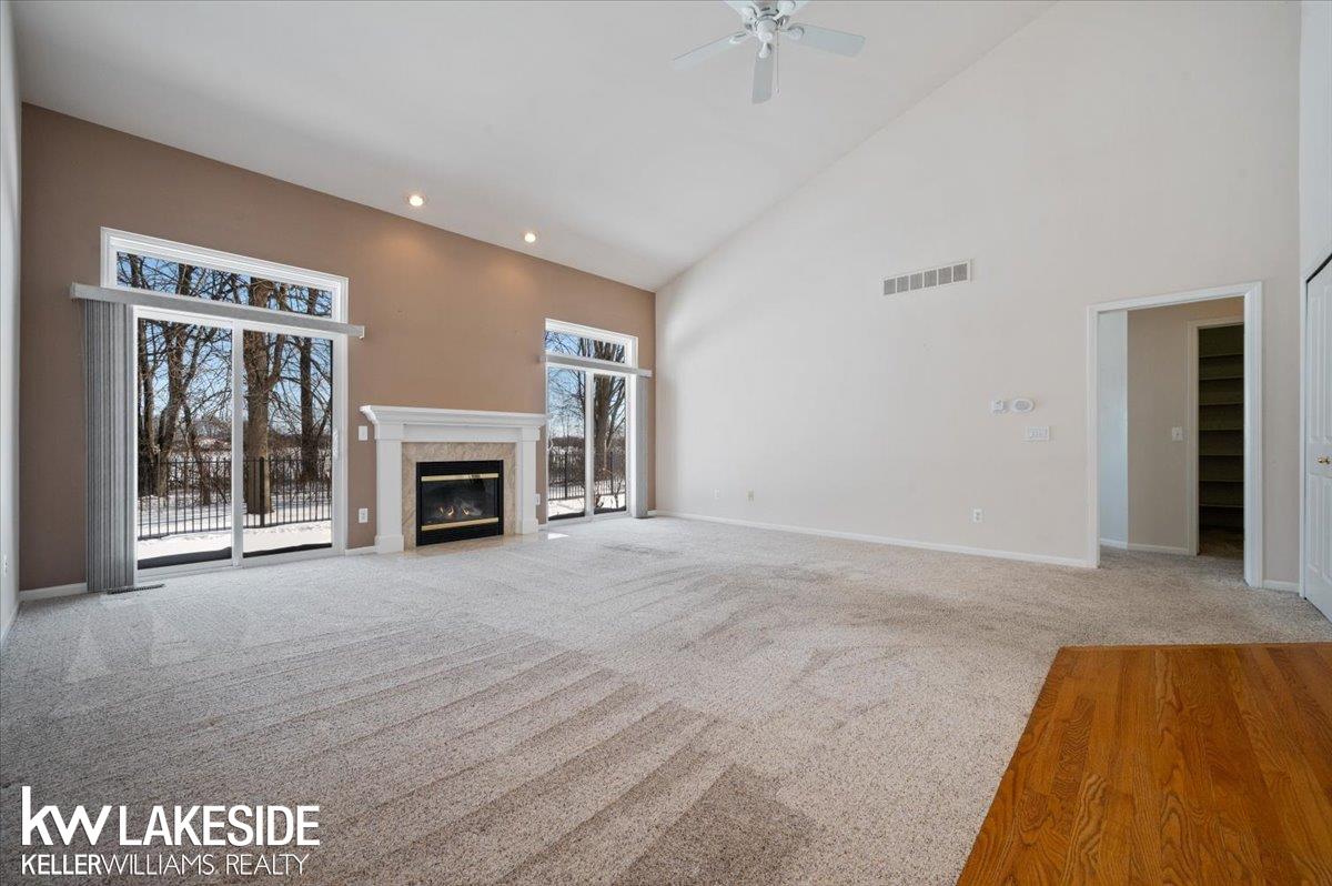 Clinton Township, MI, 48038