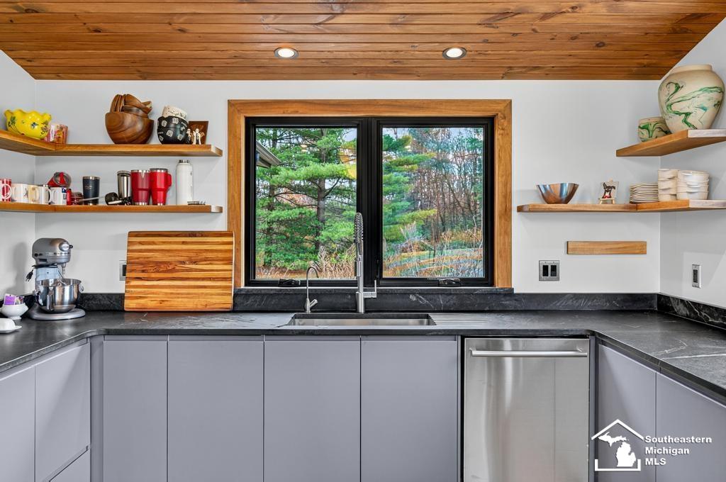 4270 Temperance Rd. Road, Ottawa Lake, MI, 49267