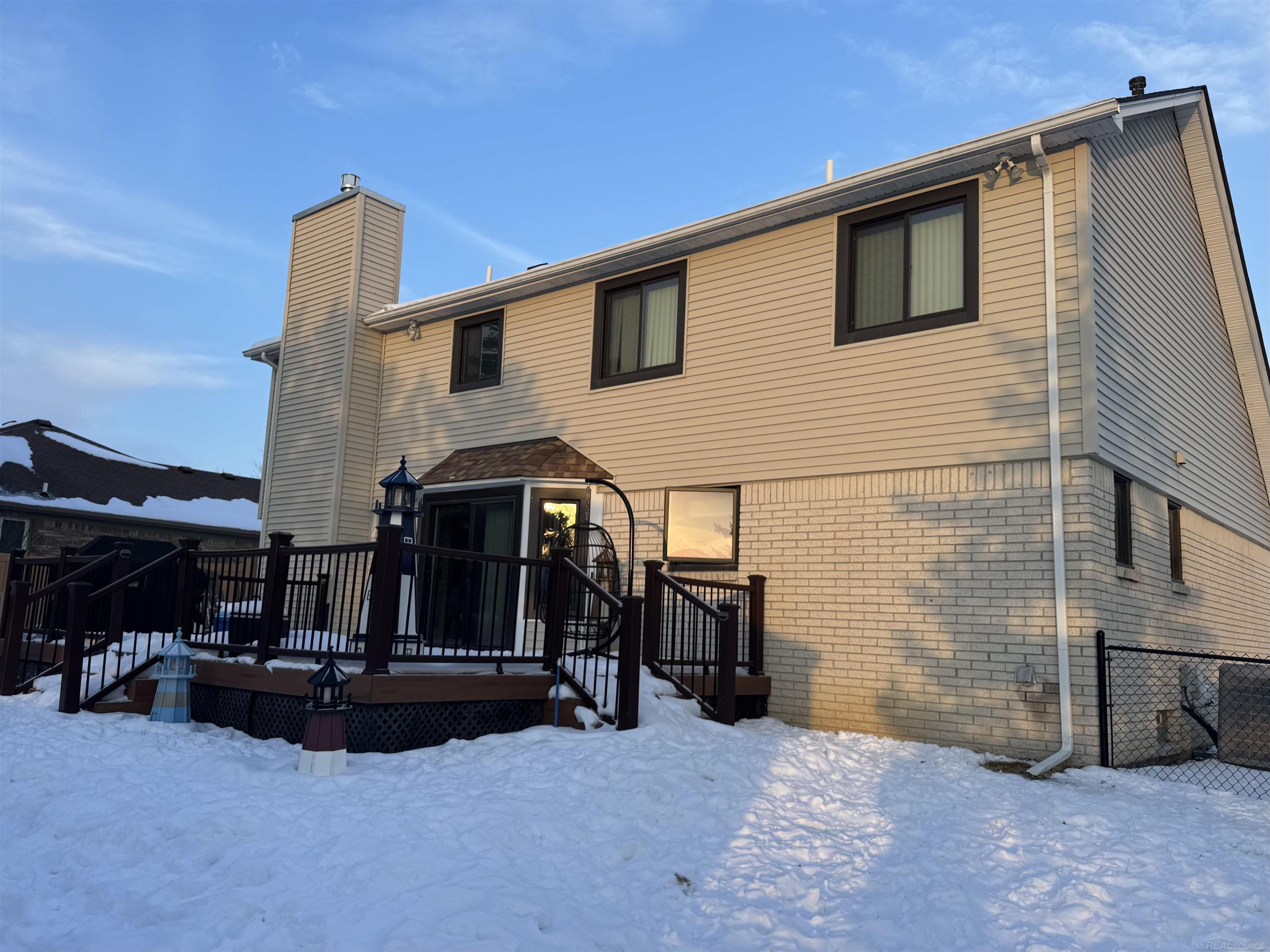 Homes for sale in New Baltimore, MI | 54649 Bradshaw Dr, New Baltimore, MI 48047 | MLS# 50198941