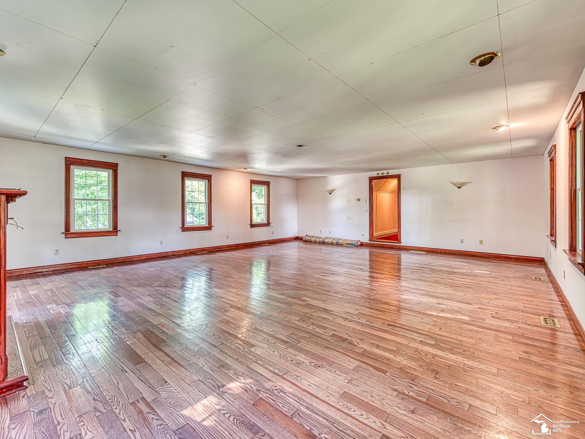 1660 W Sterns Road, Temperance, MI, 48182