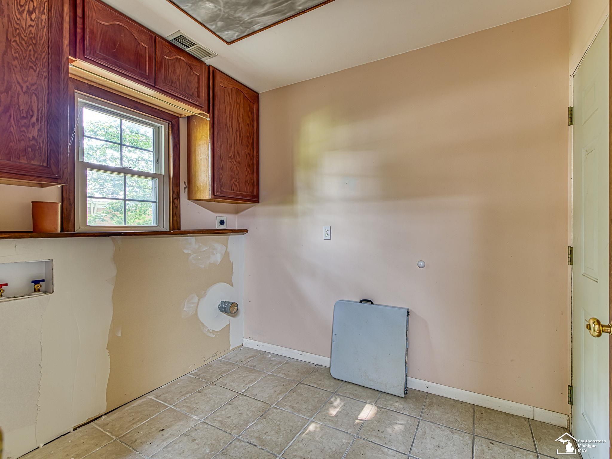 1660 W Sterns Road, Temperance, MI, 48182