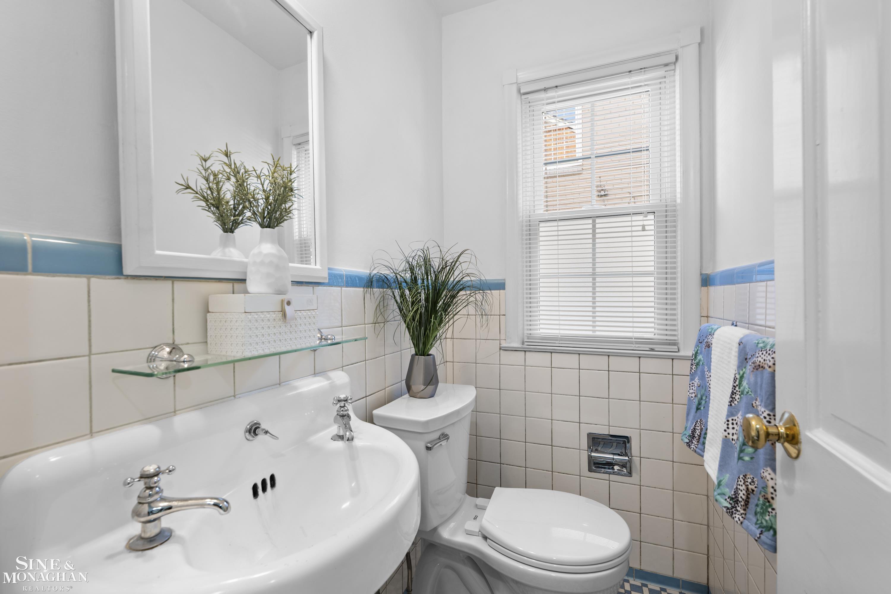 Grosse Pointe Farms, MI, 48236