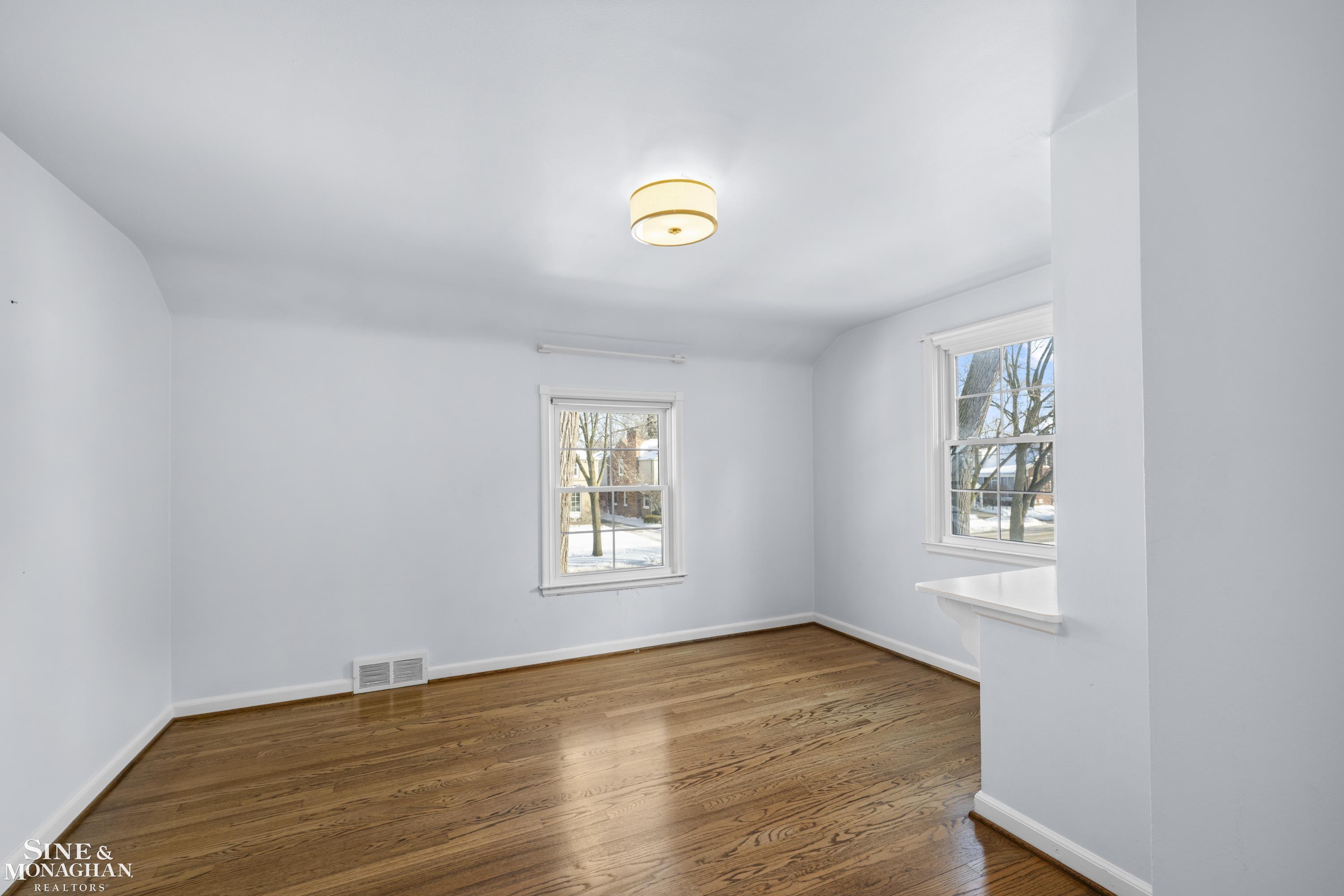 Grosse Pointe Farms, MI, 48236