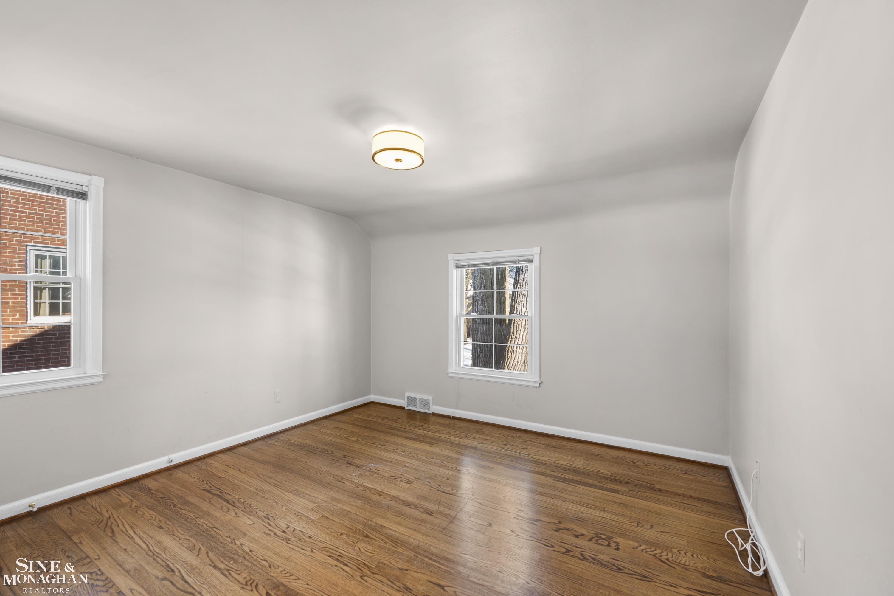 Grosse Pointe Farms, MI, 48236