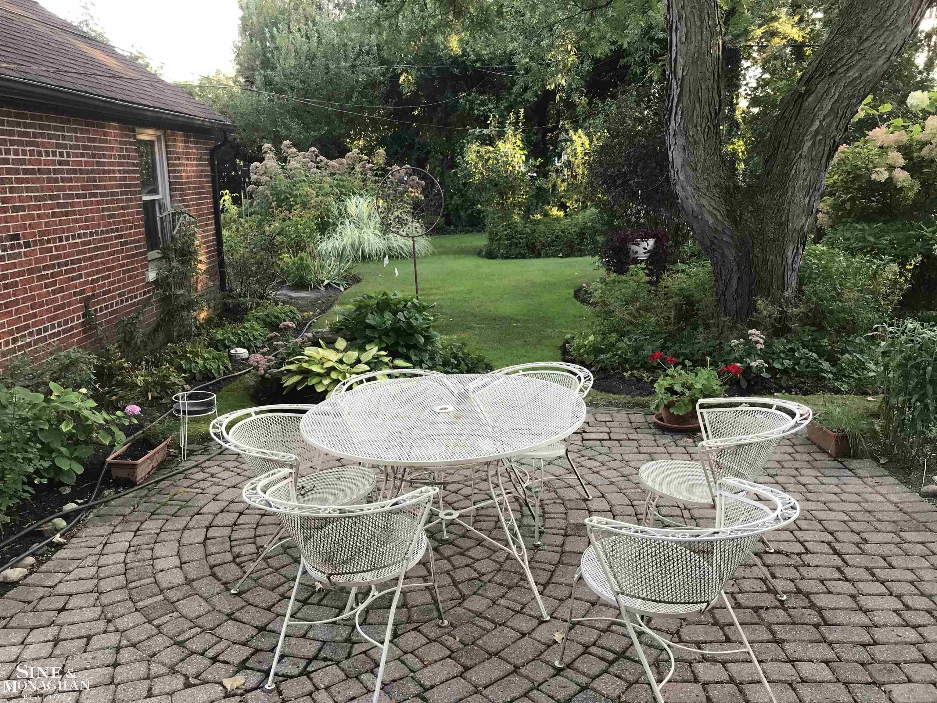 Grosse Pointe Farms, MI, 48236