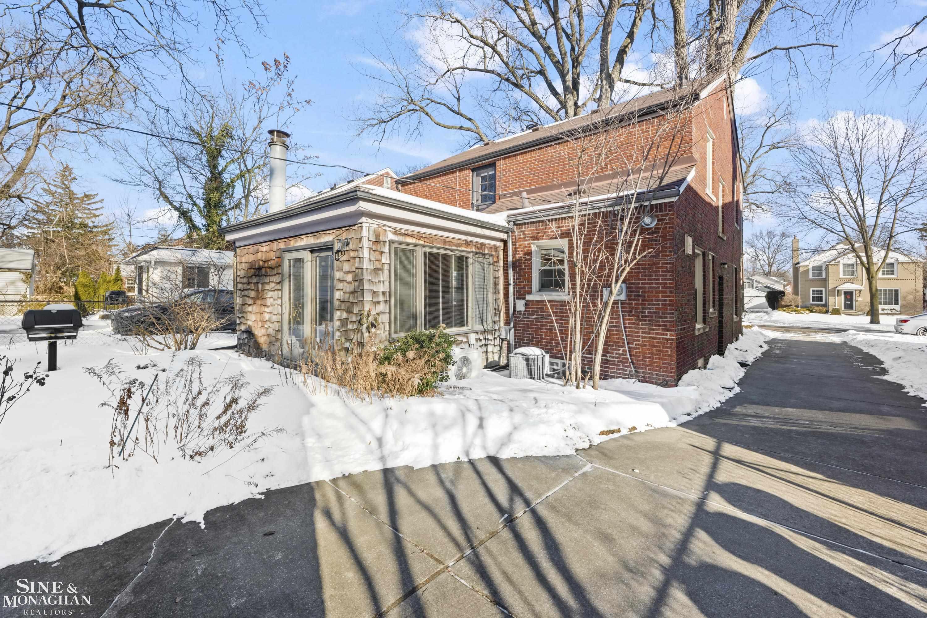 Grosse Pointe Farms, MI, 48236