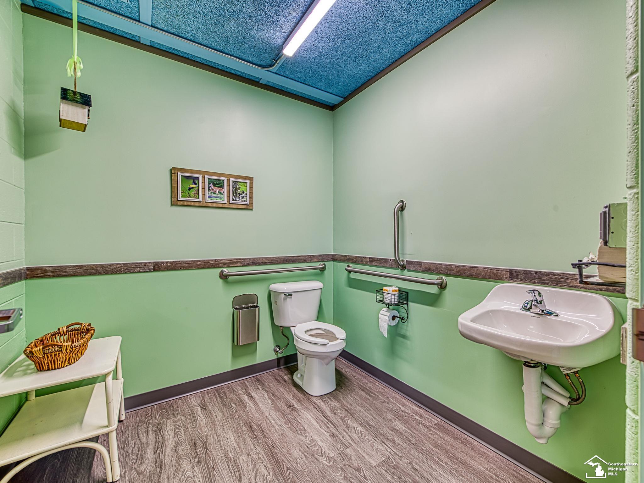 2400 N Dixie Highway, Monroe, MI, 48162