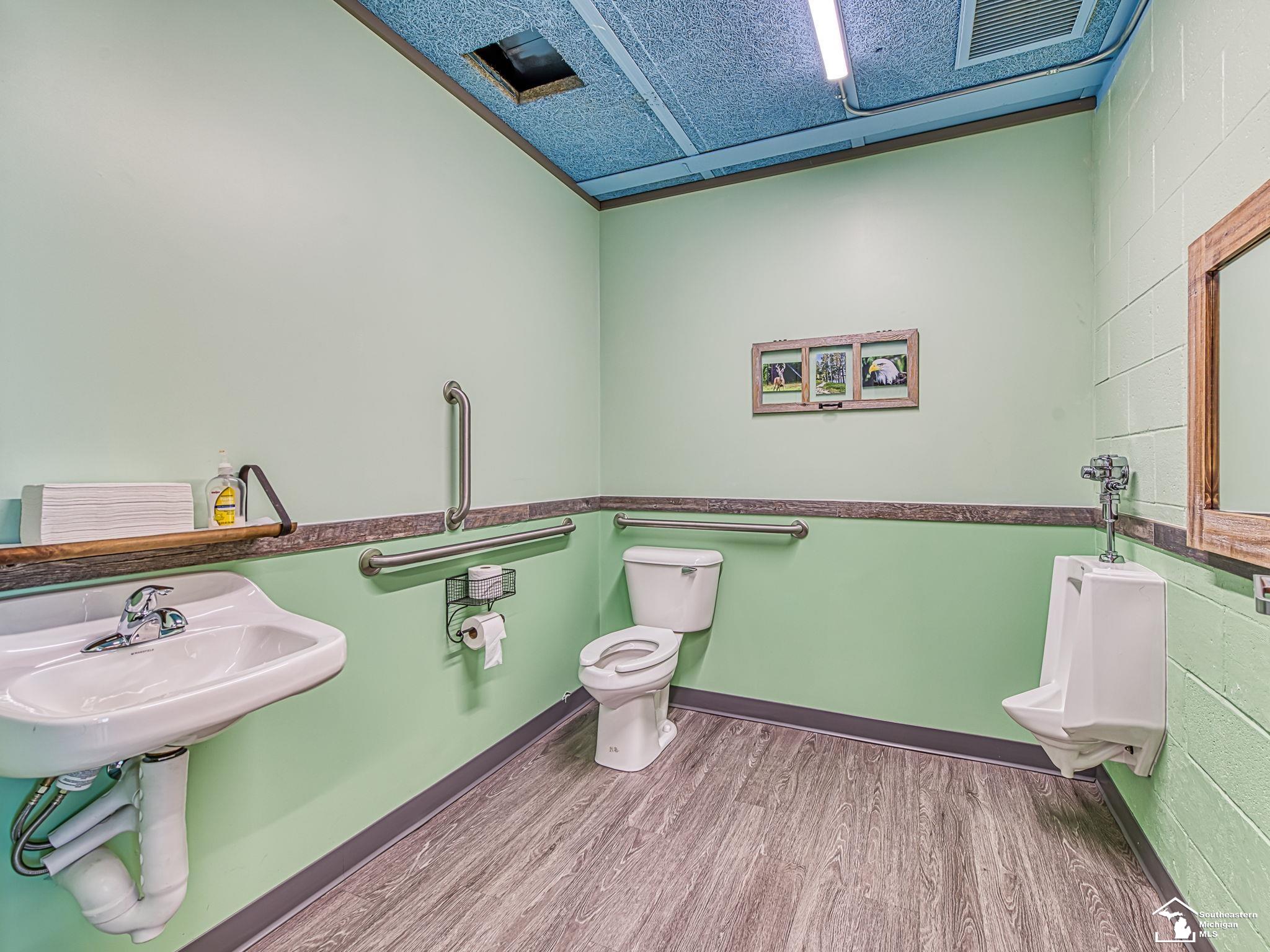 2400 N Dixie Highway, Monroe, MI, 48162