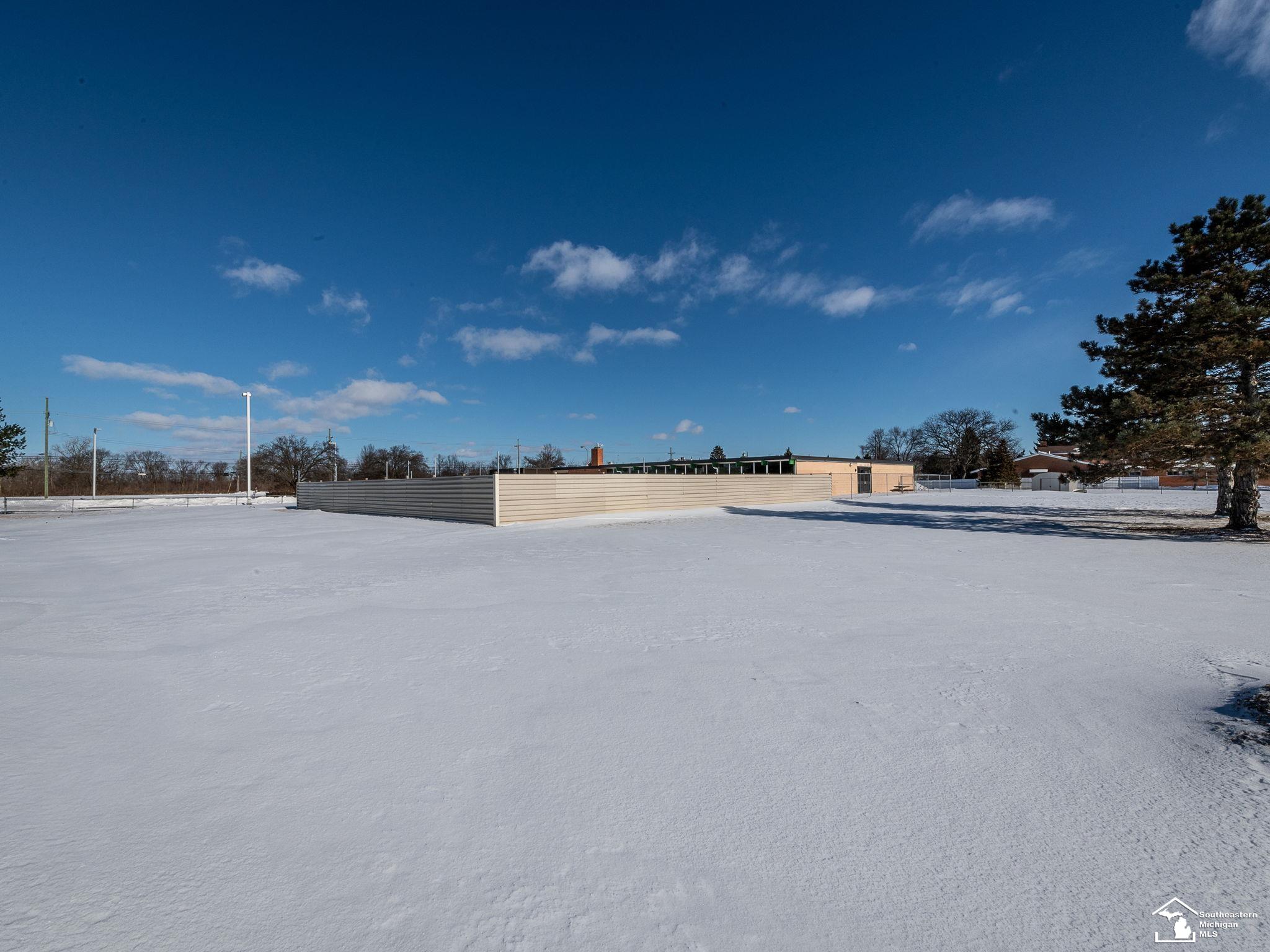 2400 N Dixie Highway, Monroe, MI, 48162