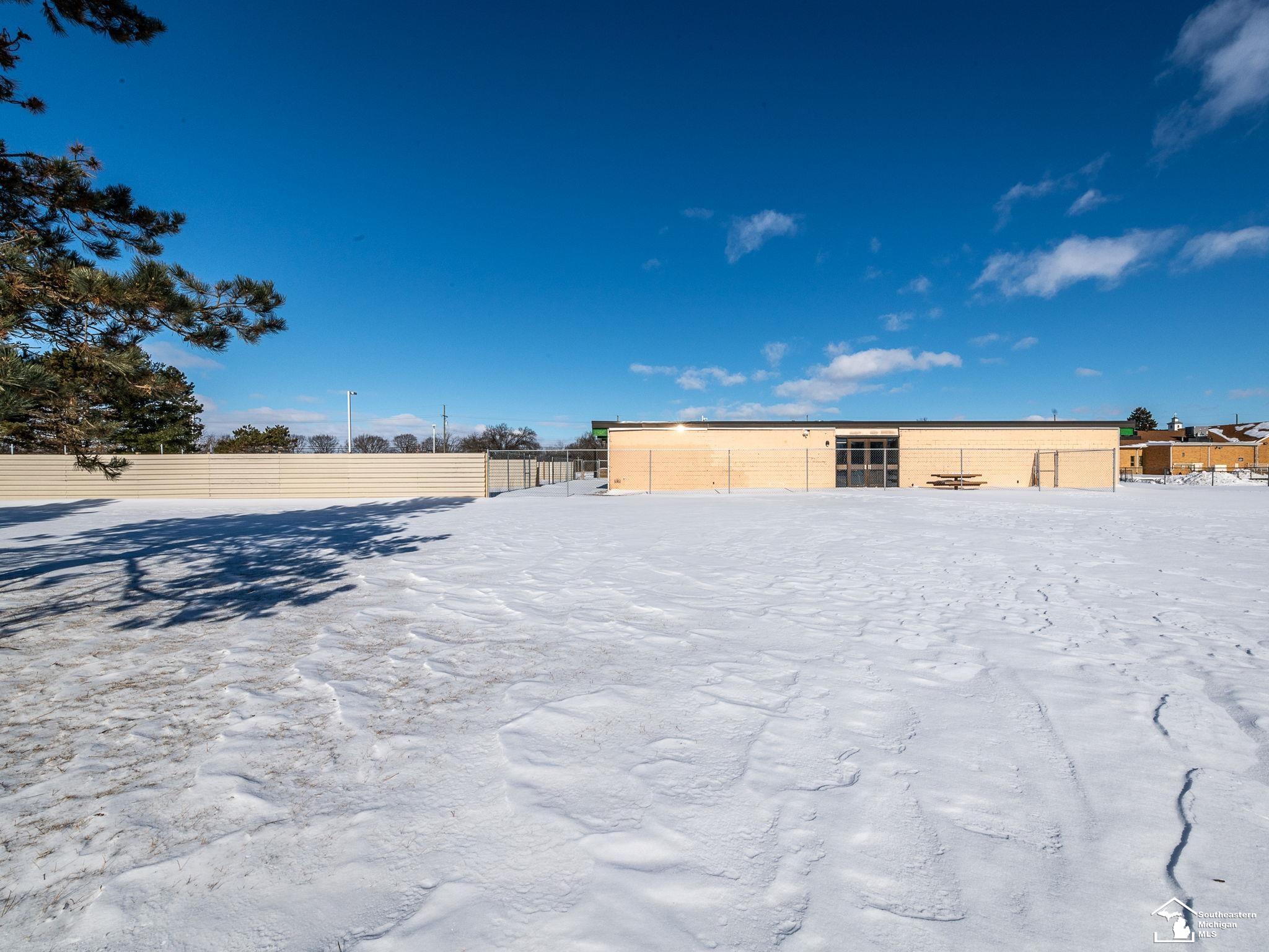 2400 N Dixie Highway, Monroe, MI, 48162